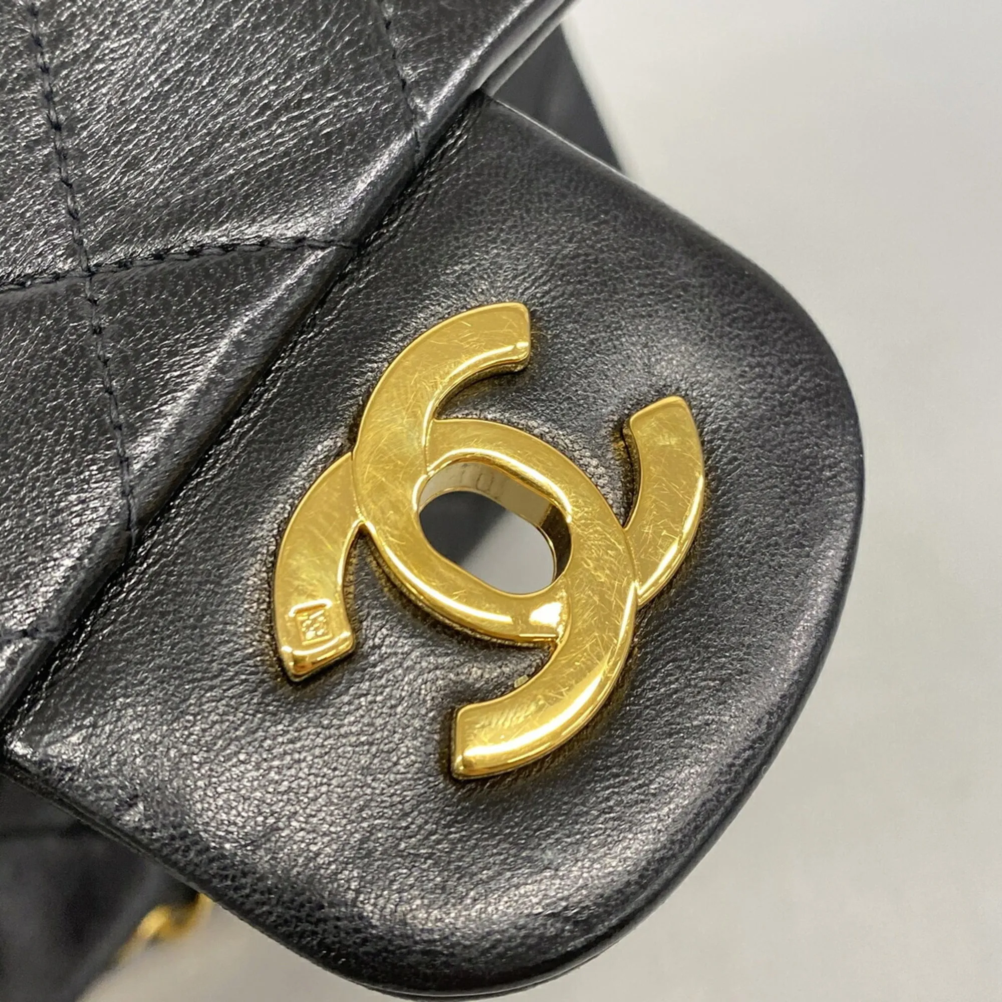 Leather Shoulder Bag (Pre-Owned) - Chanel - Modalova