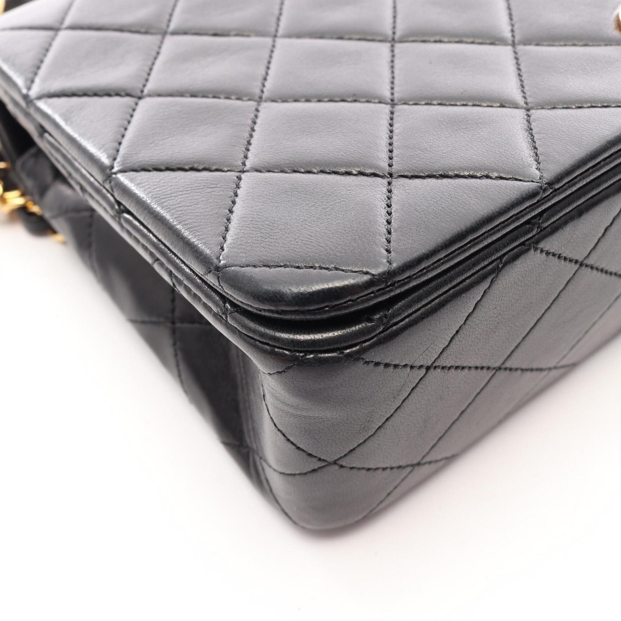 Leather Shoulder Bag (Pre-Owned) - Chanel - Modalova
