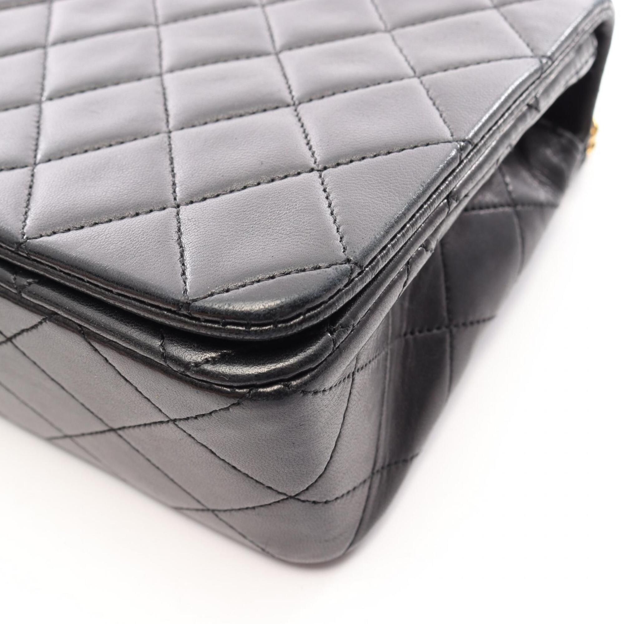 Leather Shoulder Bag (Pre-Owned) - Chanel - Modalova