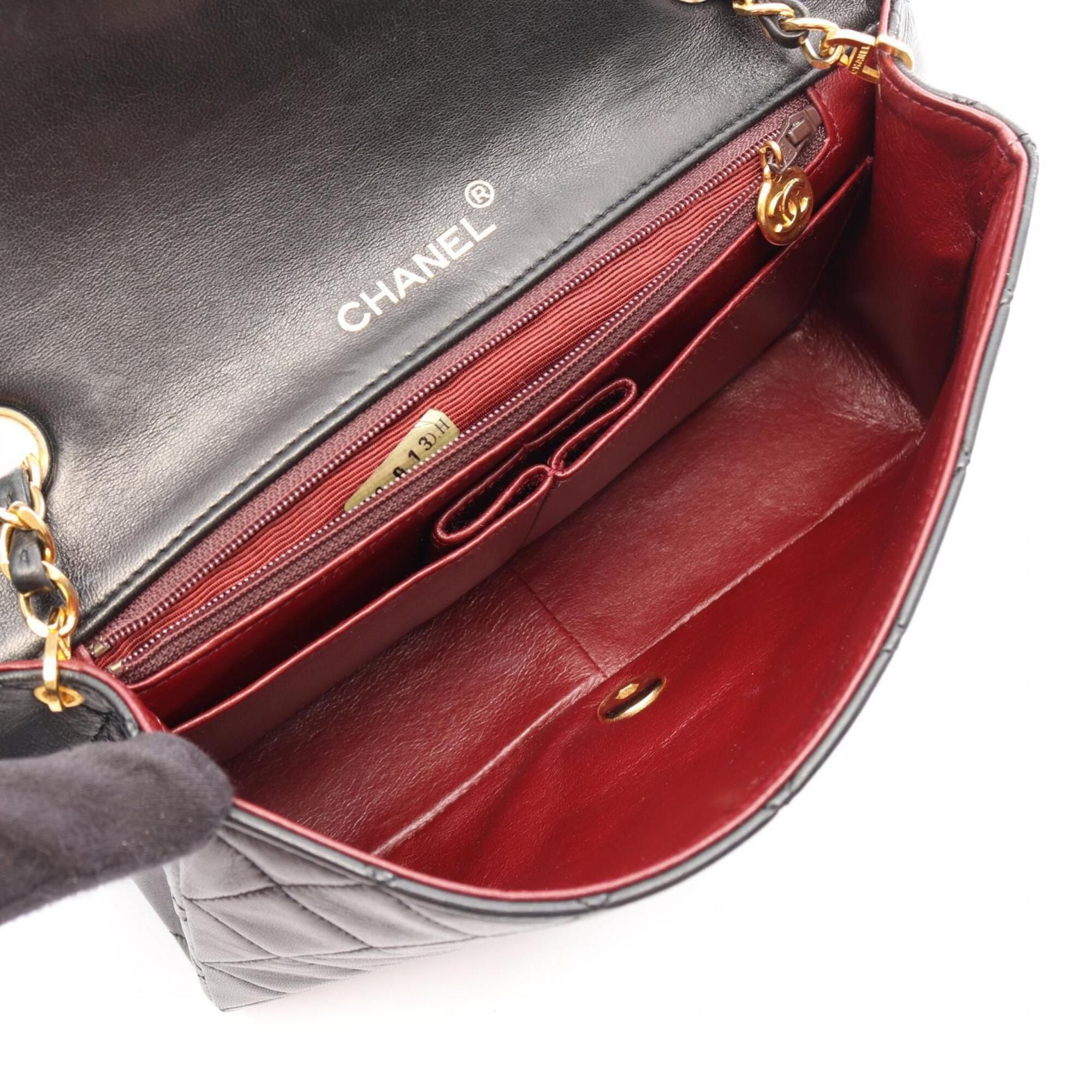 Leather Shoulder Bag (Pre-Owned) - Chanel - Modalova