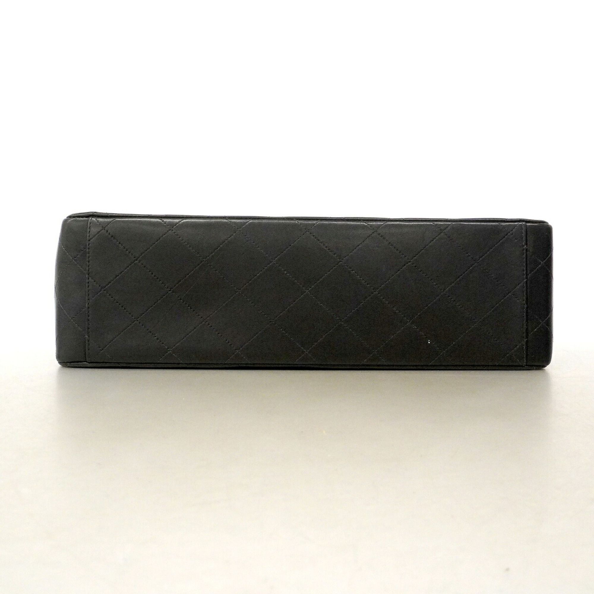 Leather Shoulder Bag (Pre-Owned) - Chanel - Modalova