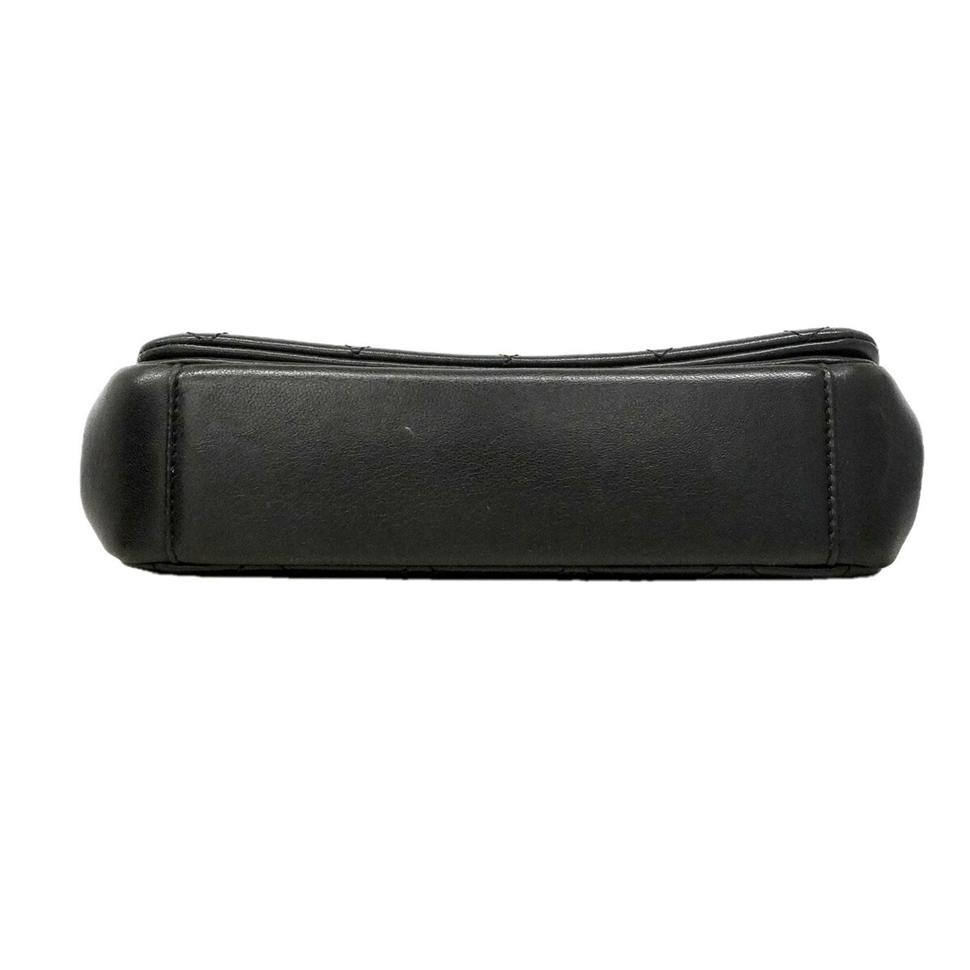 Leather Shoulder Bag (Pre-Owned) - Chanel - Modalova