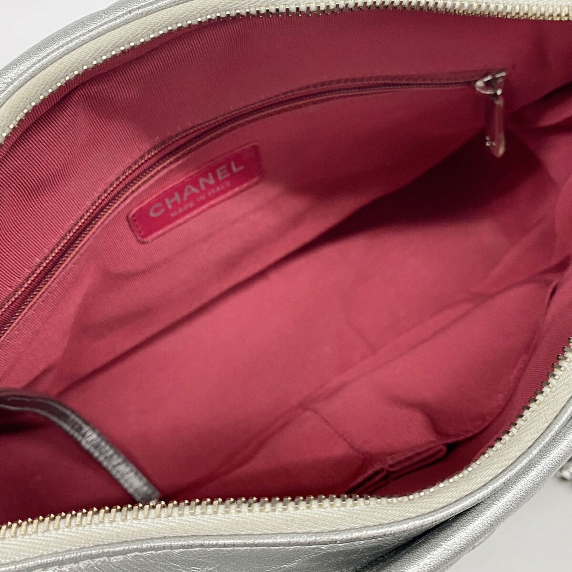 Leather Shoulder Bag (Pre-Owned) - Chanel - Modalova
