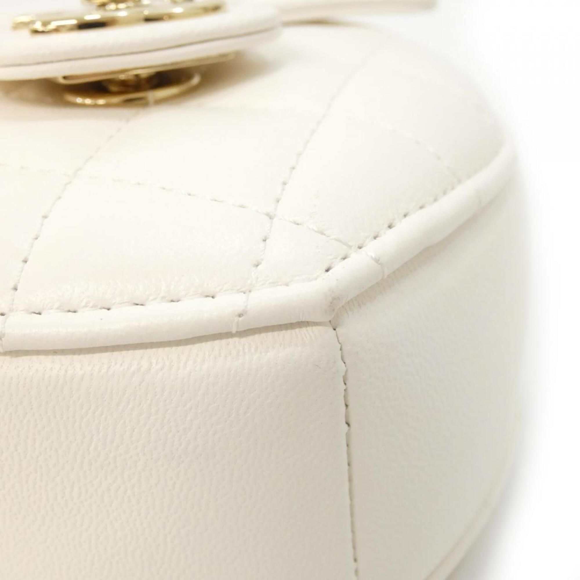 Leather Shoulder Bag (Pre-Owned) - Chanel - Modalova