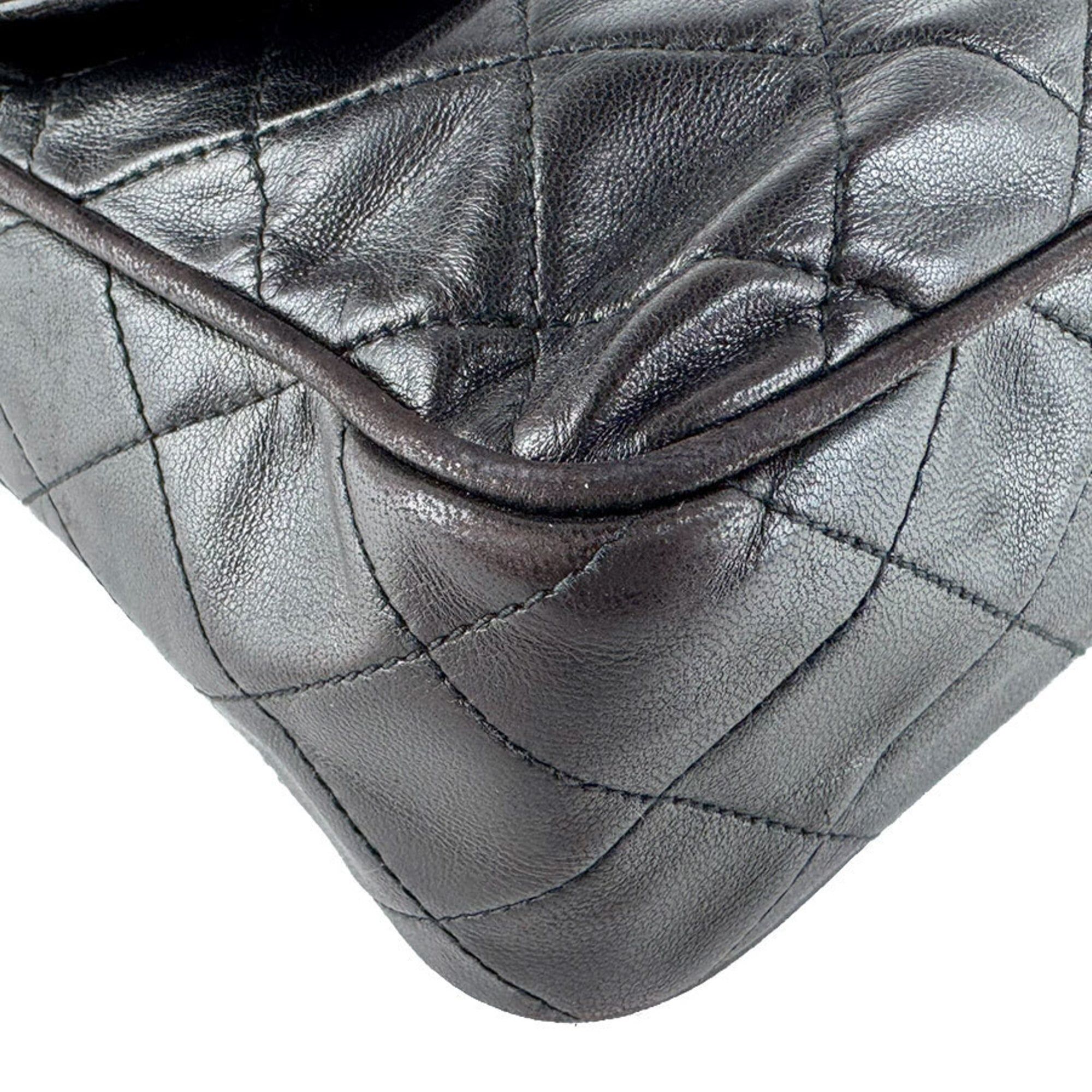 Leather Shoulder Bag (Pre-Owned) - Chanel - Modalova