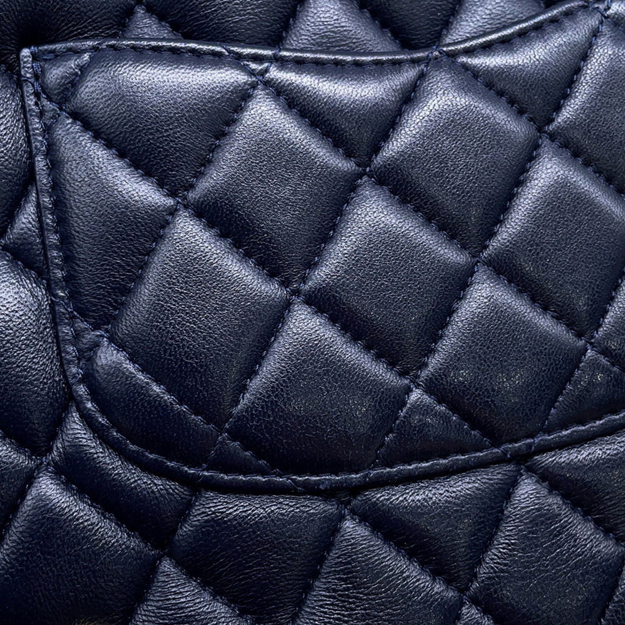 Matelasse Leather Backpack (Pre-Owned) - Chanel - Modalova