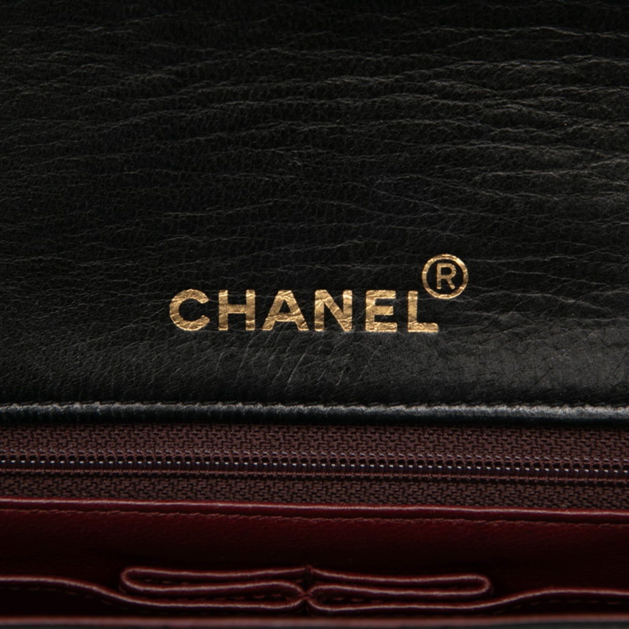 Leather Shoulder Bag (Pre-Owned) - Chanel - Modalova