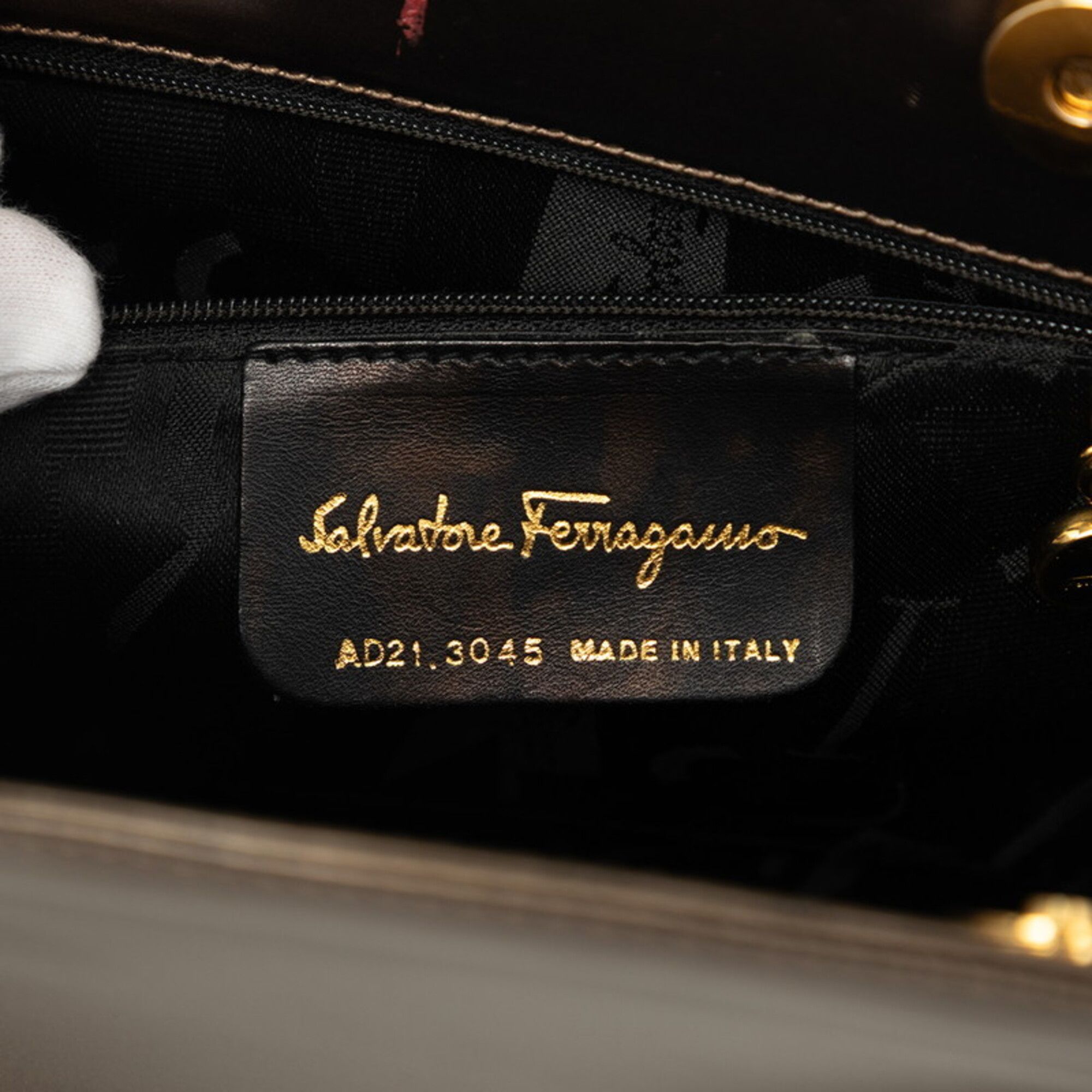Leather Shoulder Bag (Pre-Owned) - Salvatore Ferragamo - Modalova