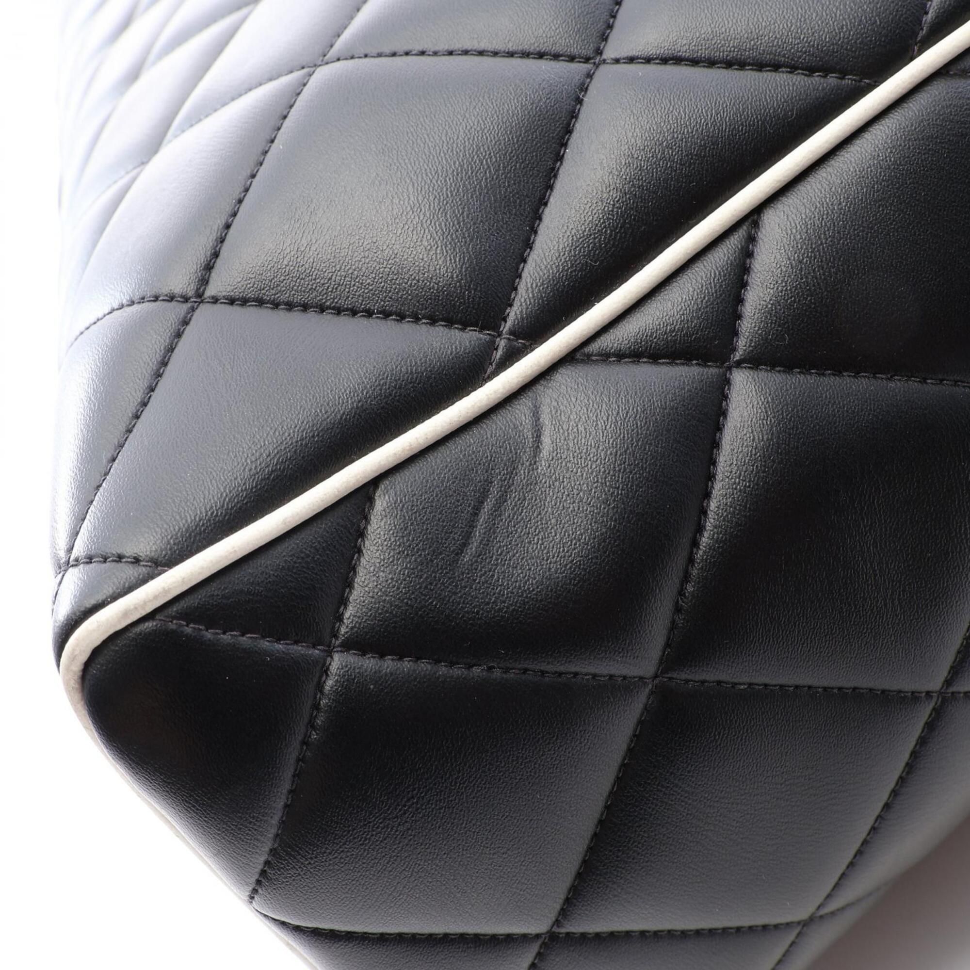 Leather Boston Bag Handbag (Pre-Owned) - Chanel - Modalova