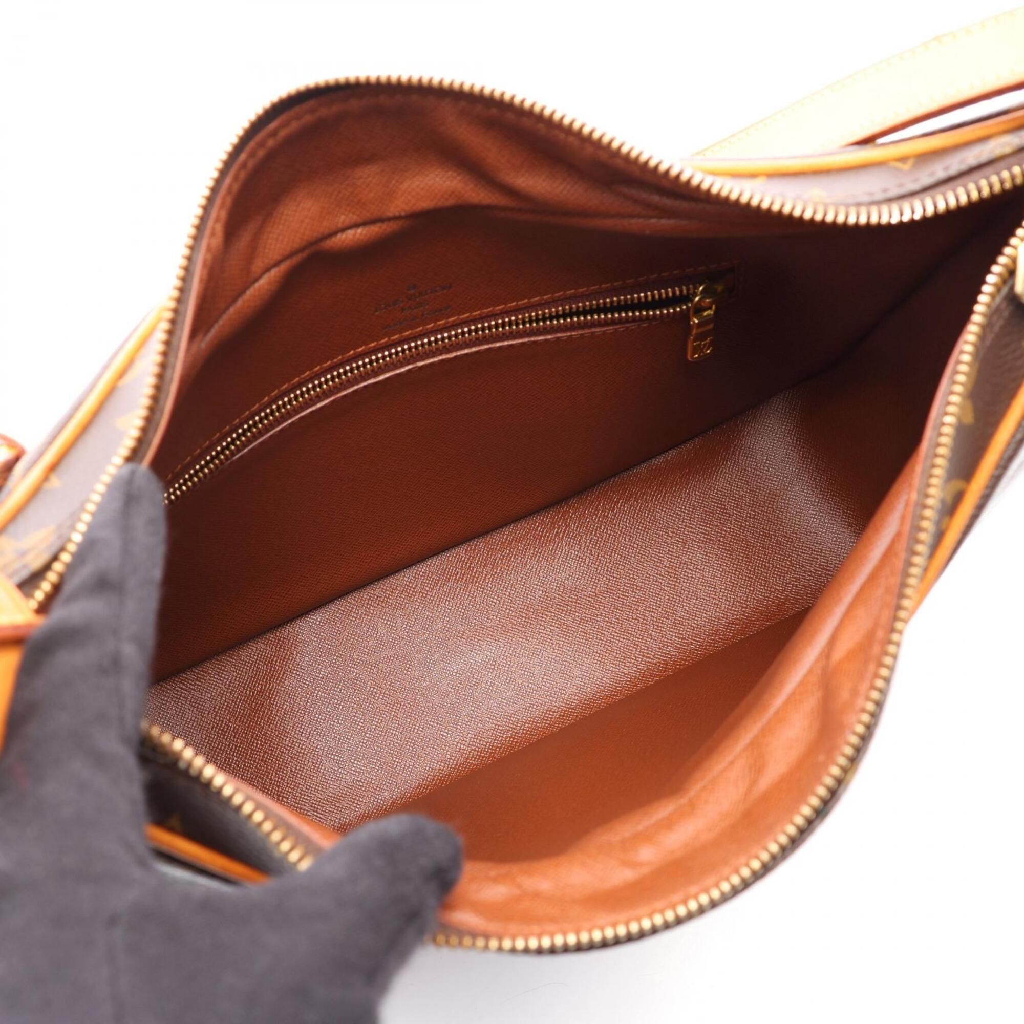 Coated Canvas Leather Handbag Shoulder Bag (Pre-Owned) - Louis Vuitton - Modalova