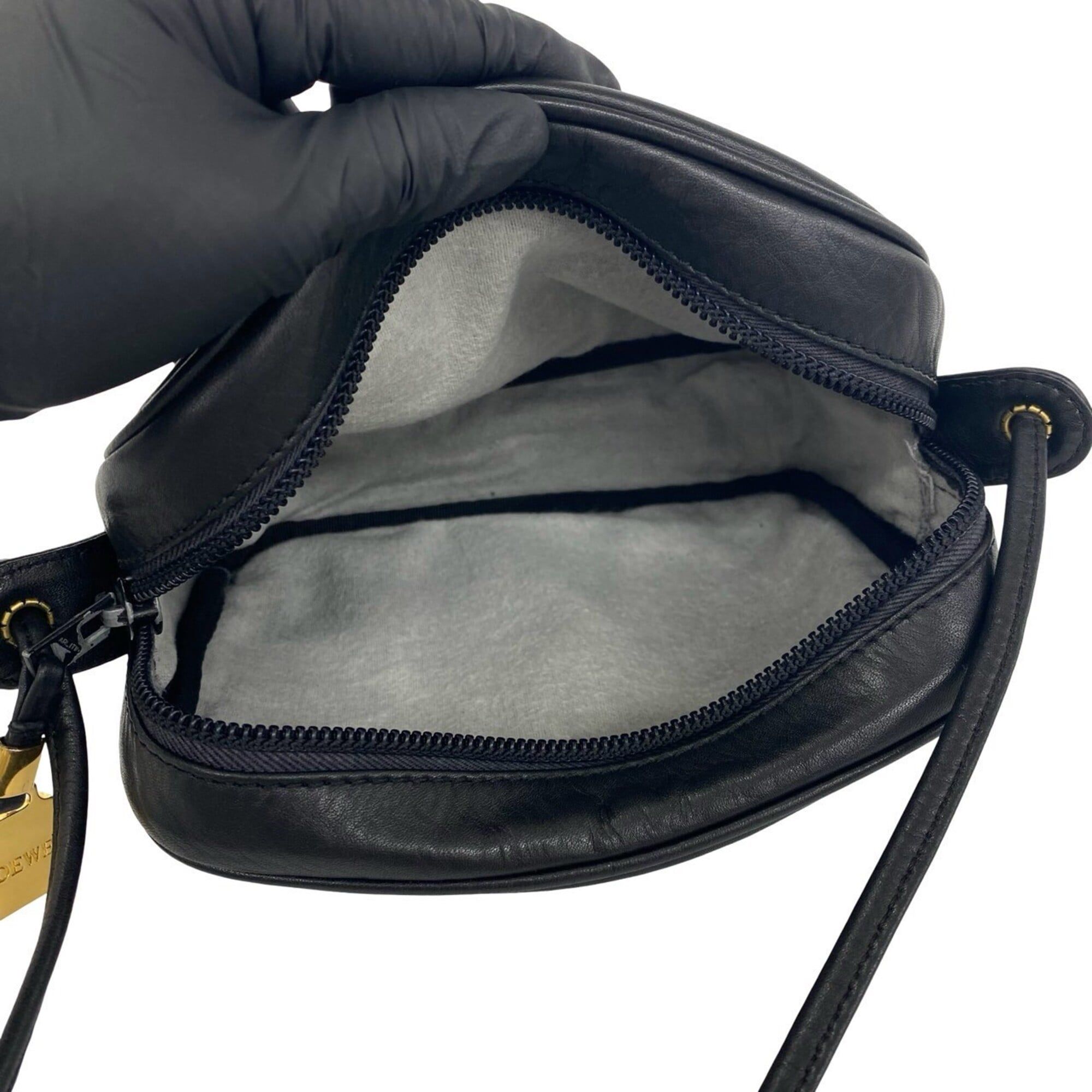 Leather Pochette Shoulder Bag (Pre-Owned) - Loewe - Modalova