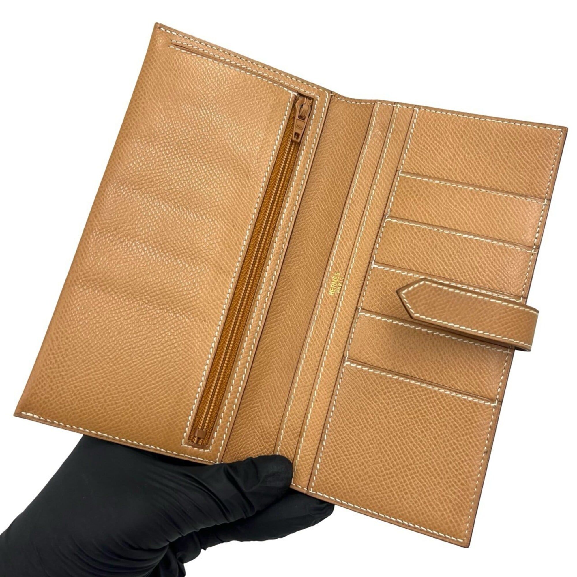 Courchevel Leather Long Wallet (Bi-Fold) (Pre-Owned) - Hermes - Modalova