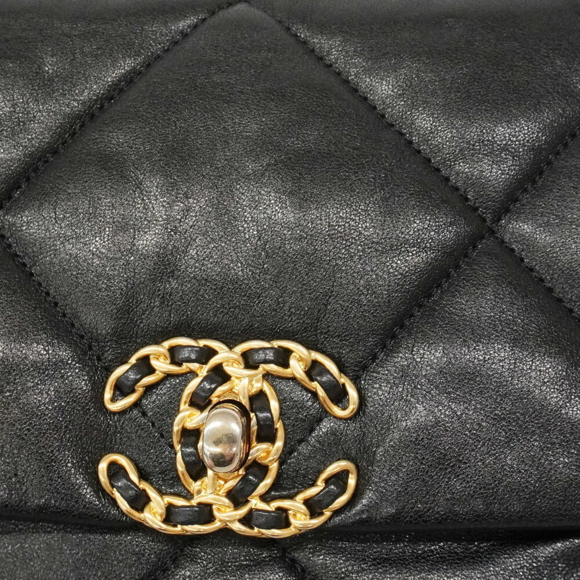 Leather Handbag (Pre-Owned) - Chanel - Modalova