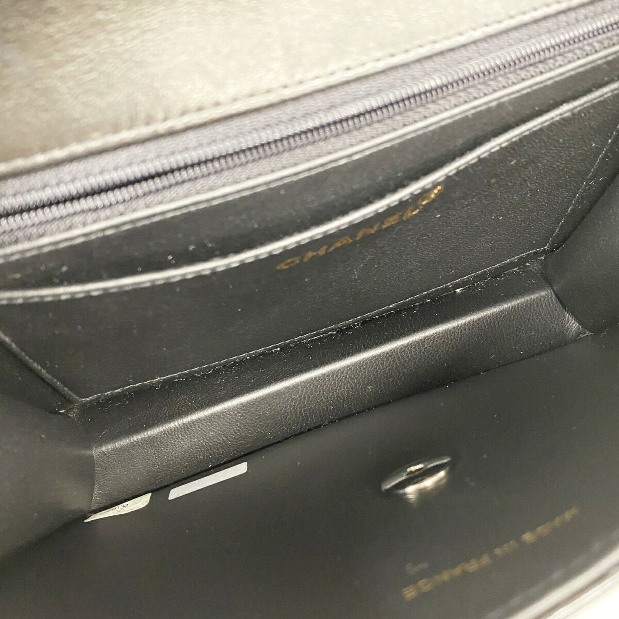 Patent Leather Shoulder Bag (Pre-Owned) - Chanel - Modalova