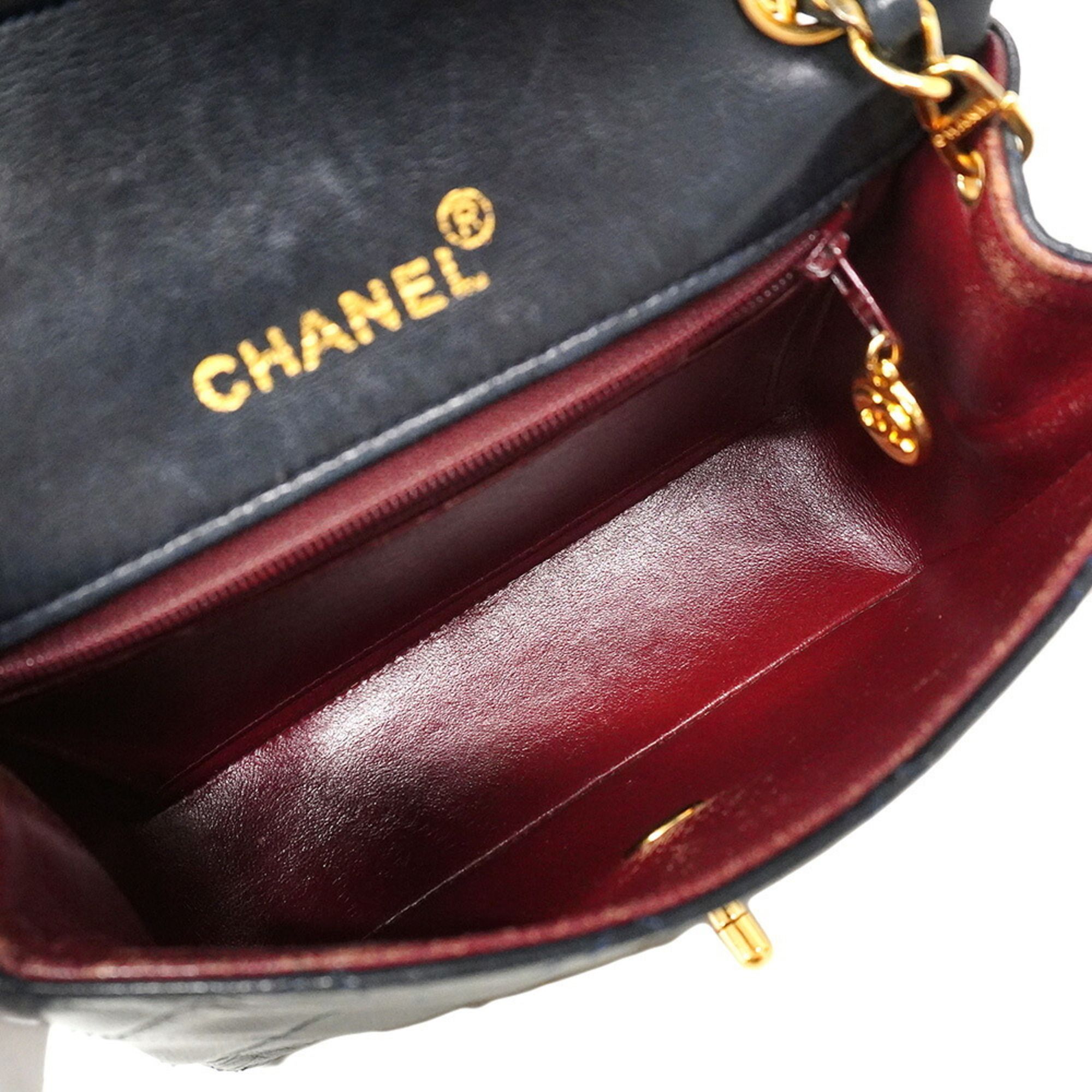 Leather Shoulder Bag (Pre-Owned) - Chanel - Modalova