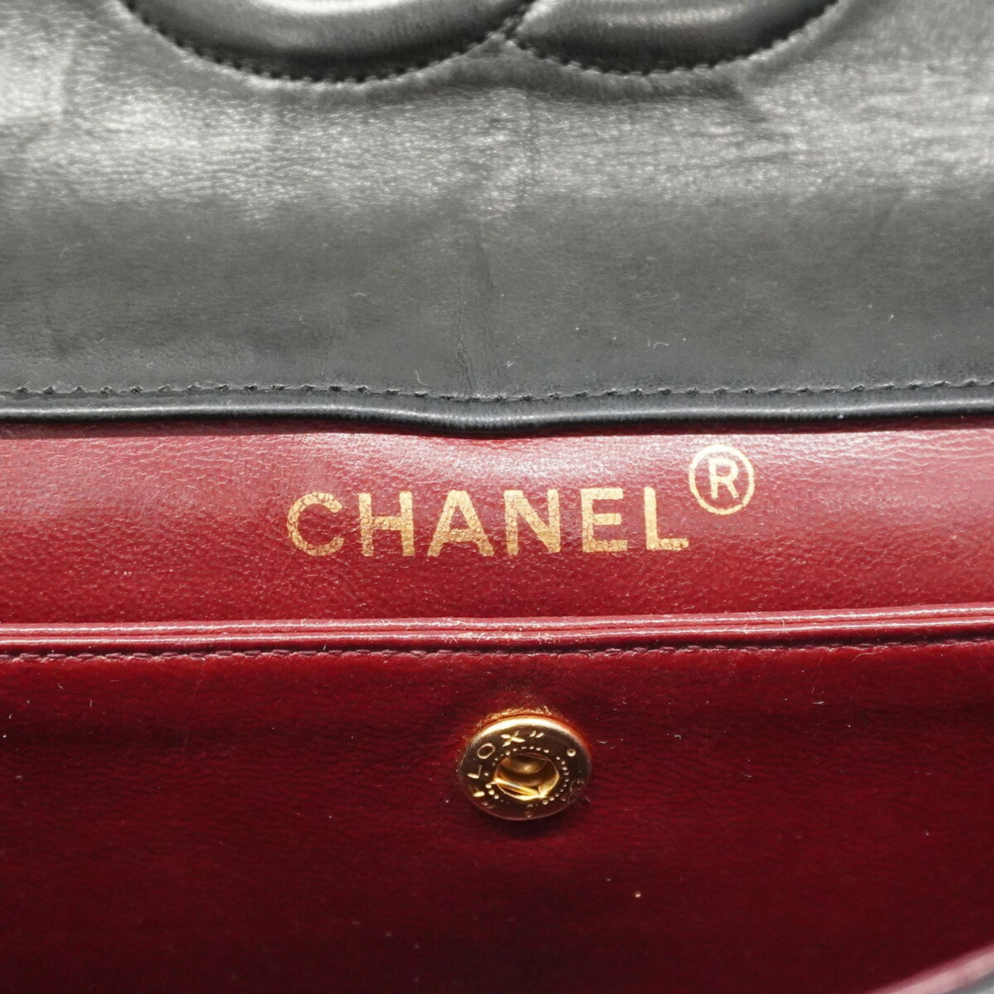 Leather Shoulder Bag (Pre-Owned) - Chanel - Modalova