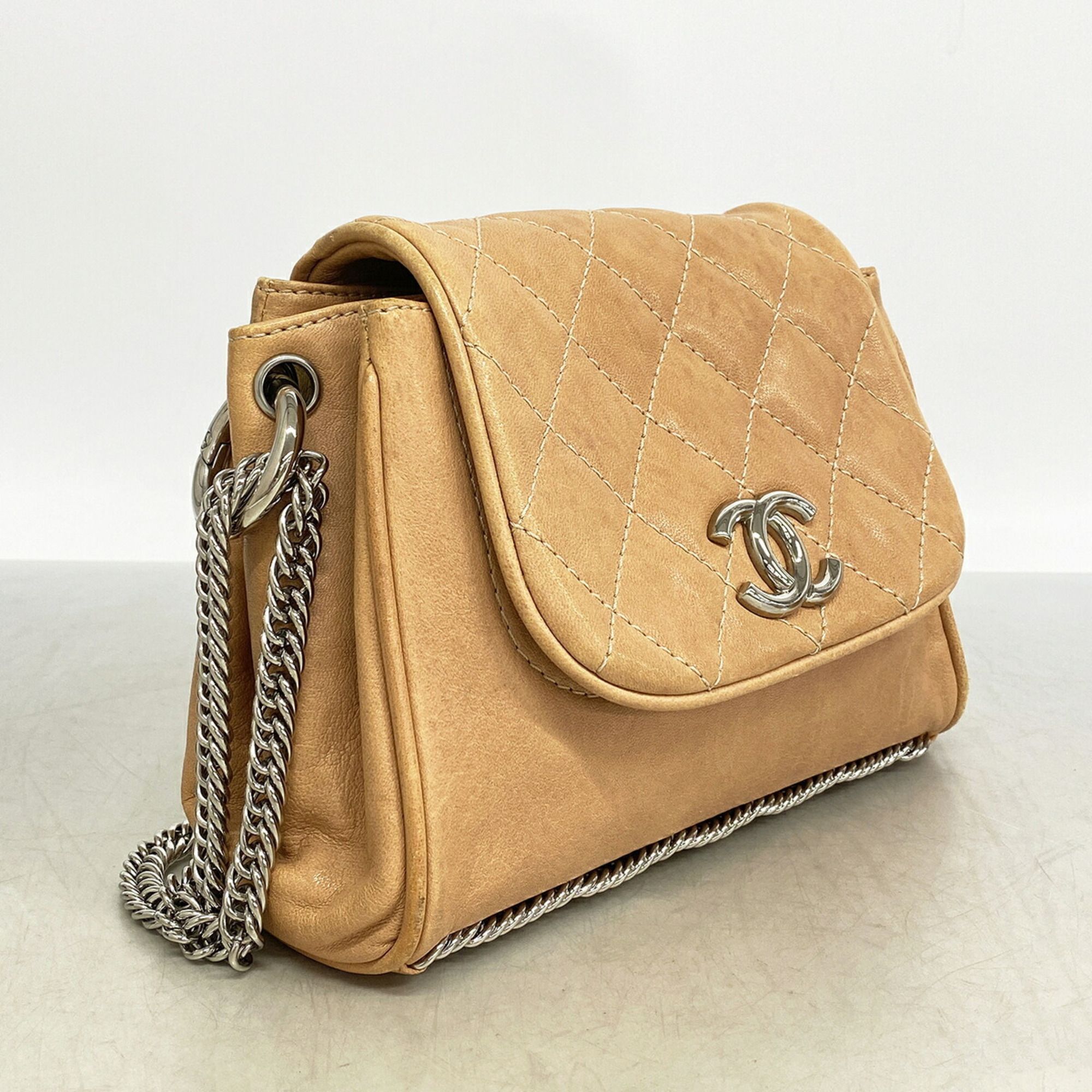 Leather Shoulder Bag (Pre-Owned) - Chanel - Modalova