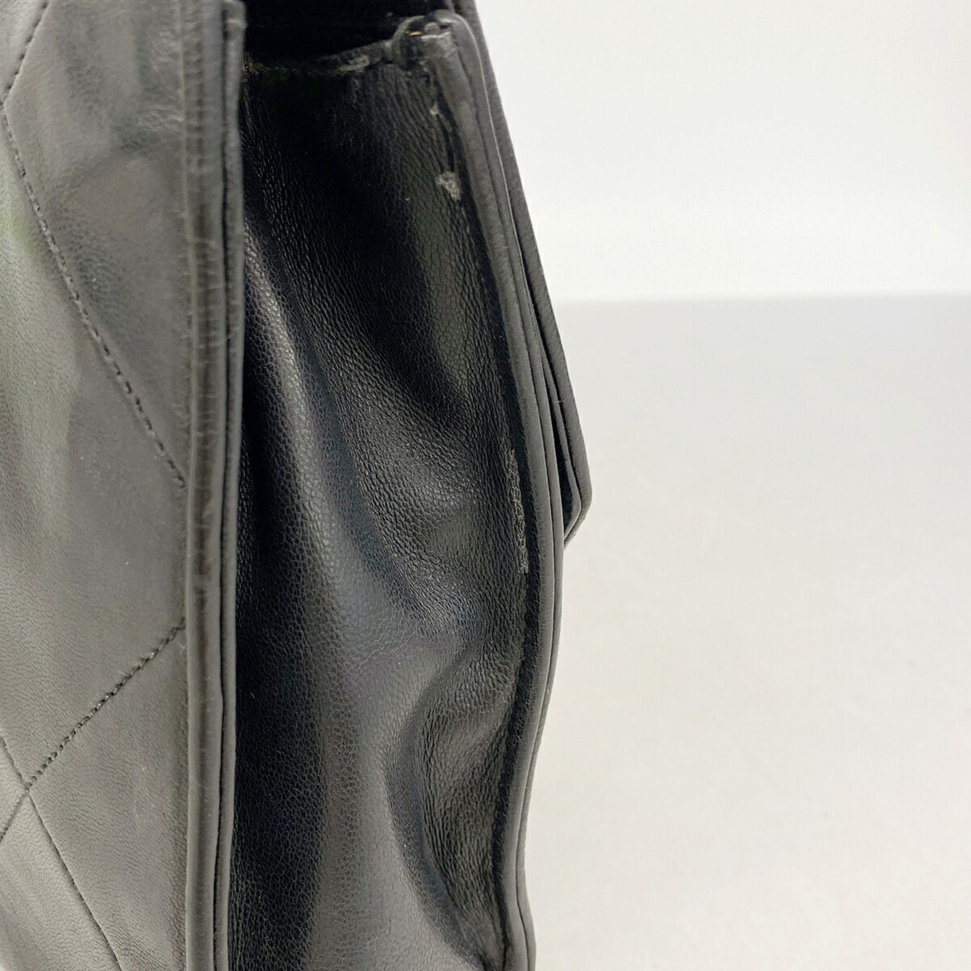 Leather Shoulder Bag (Pre-Owned) - Chanel - Modalova