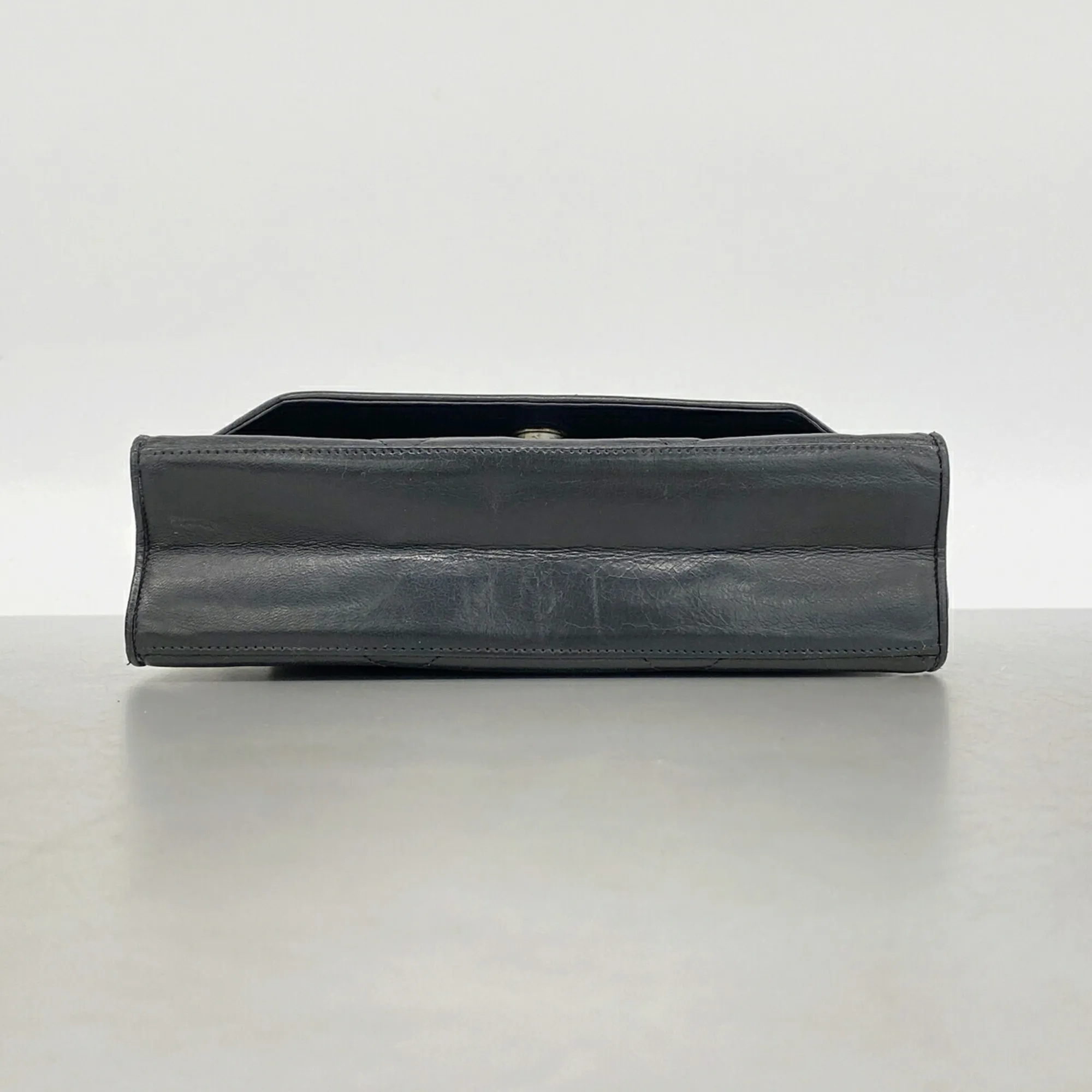 Leather Shoulder Bag (Pre-Owned) - Chanel - Modalova