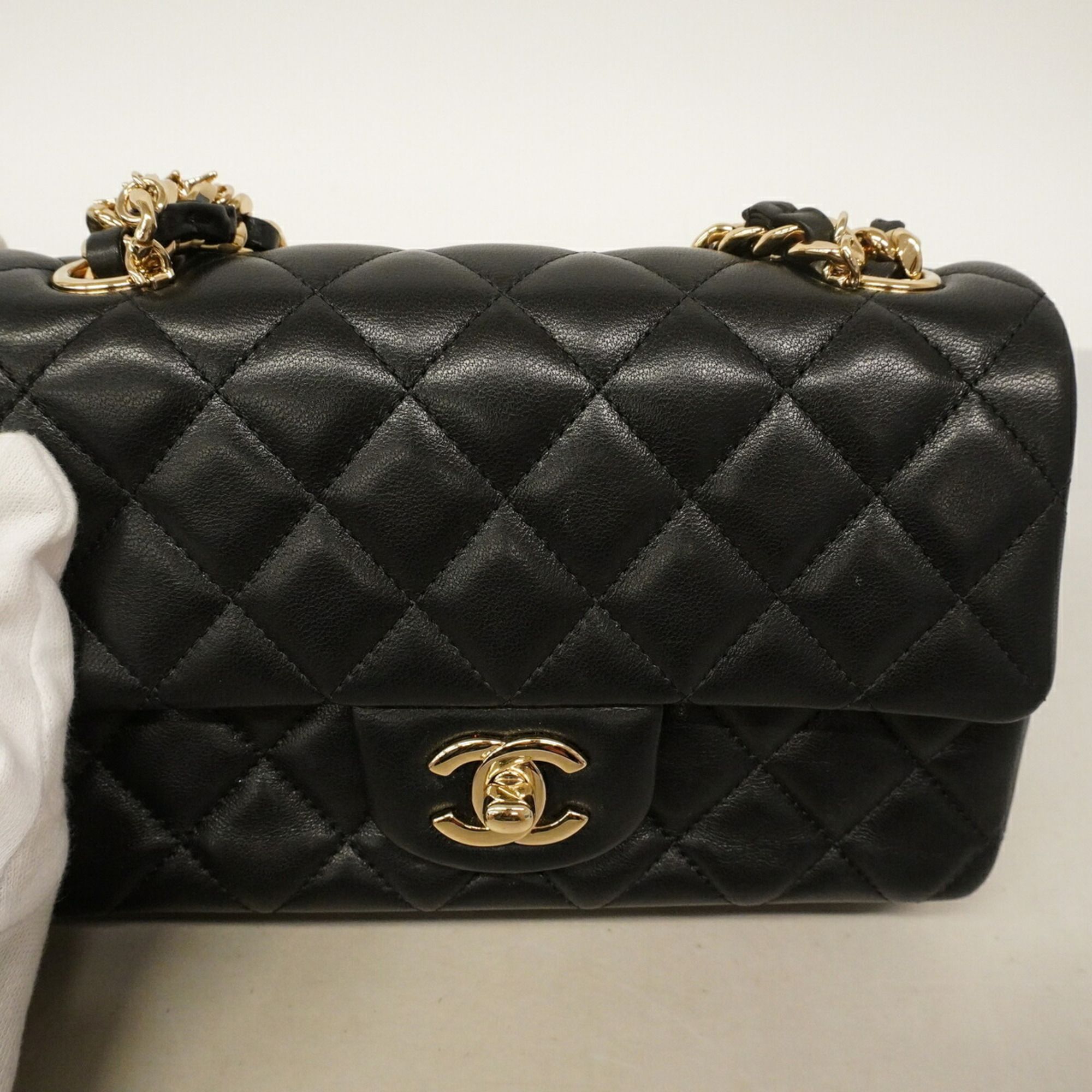 Leather Shoulder Bag (Pre-Owned) - Chanel - Modalova