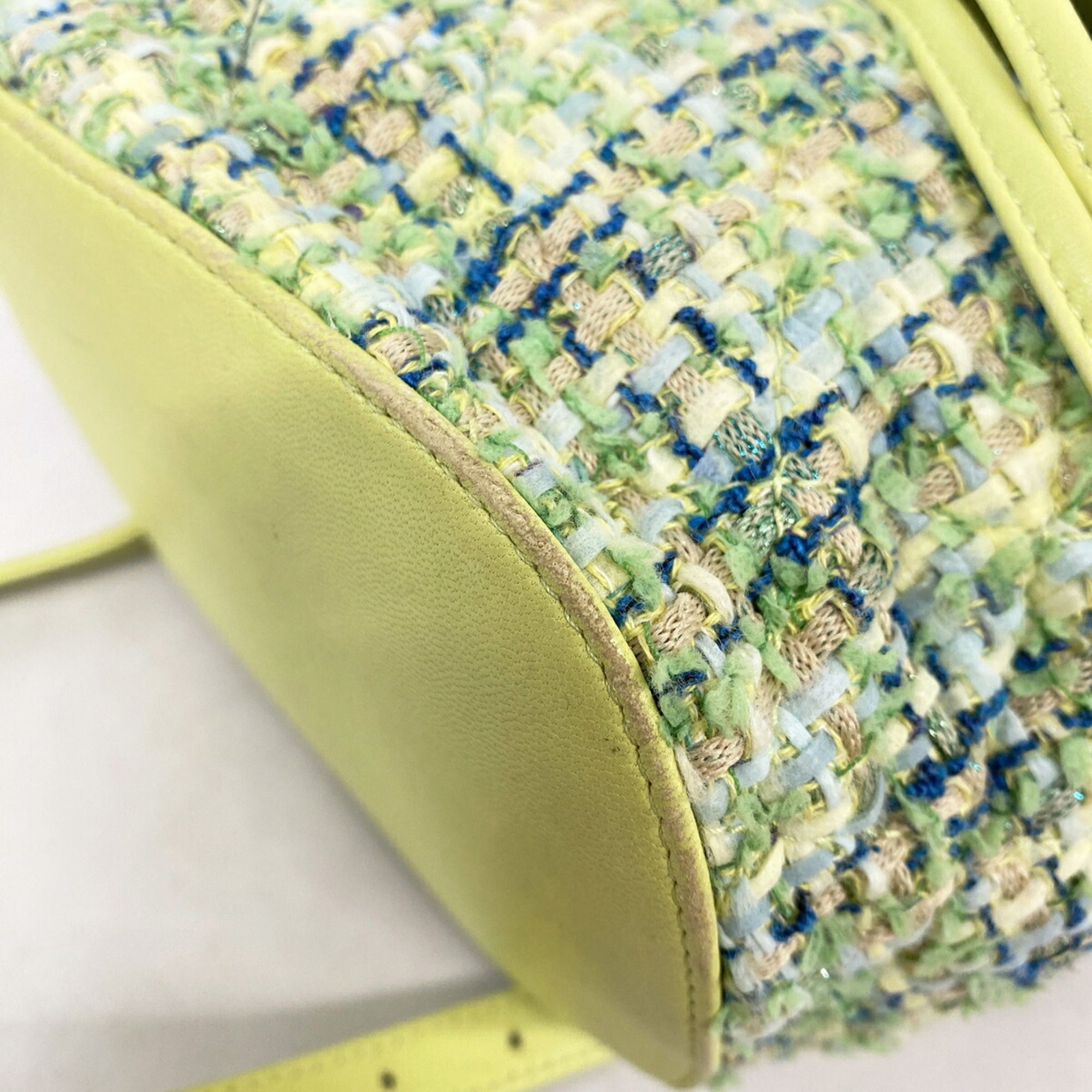 Tweed Backpack (Pre-Owned) - Chanel - Modalova
