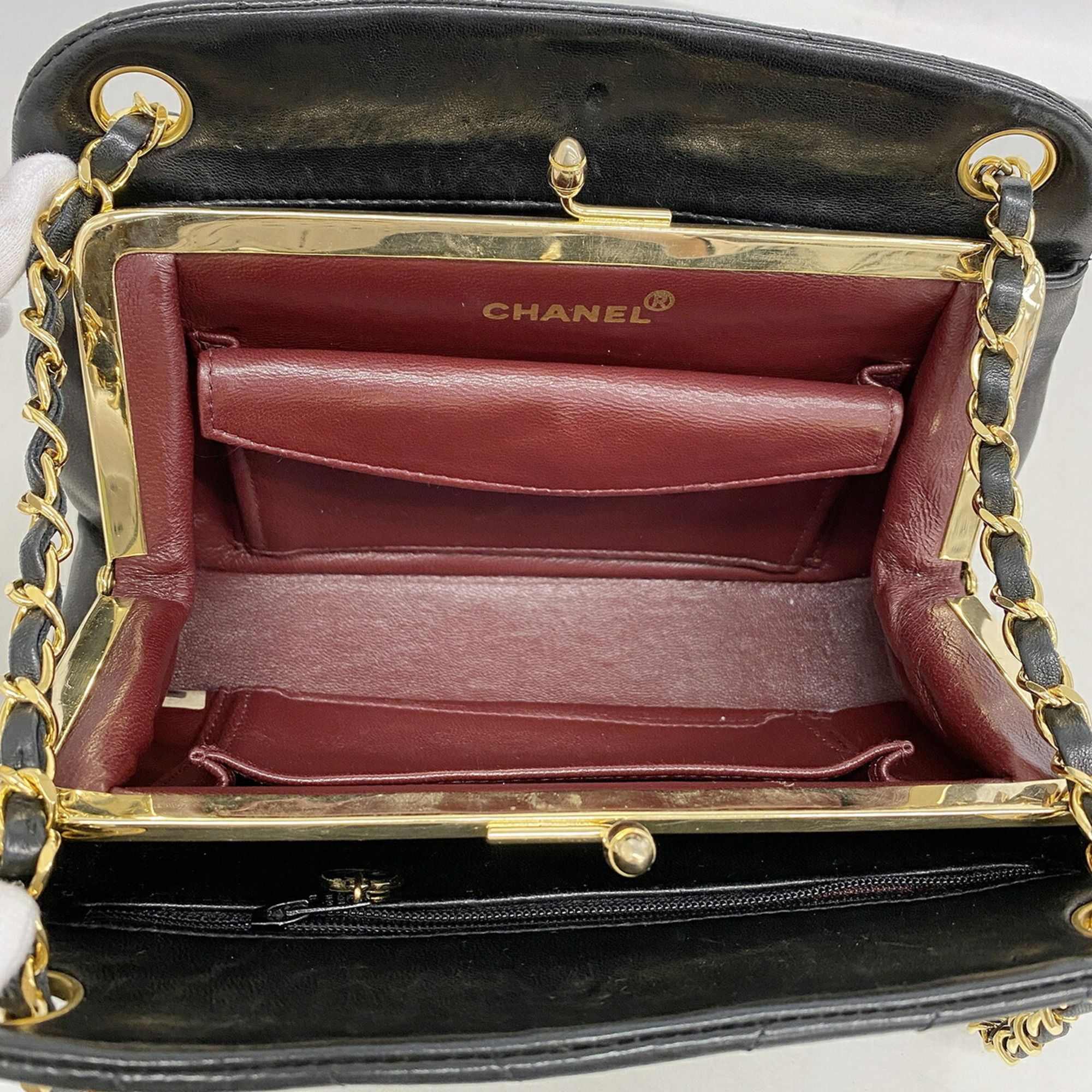 Leather Shoulder Bag (Pre-Owned) - Chanel - Modalova