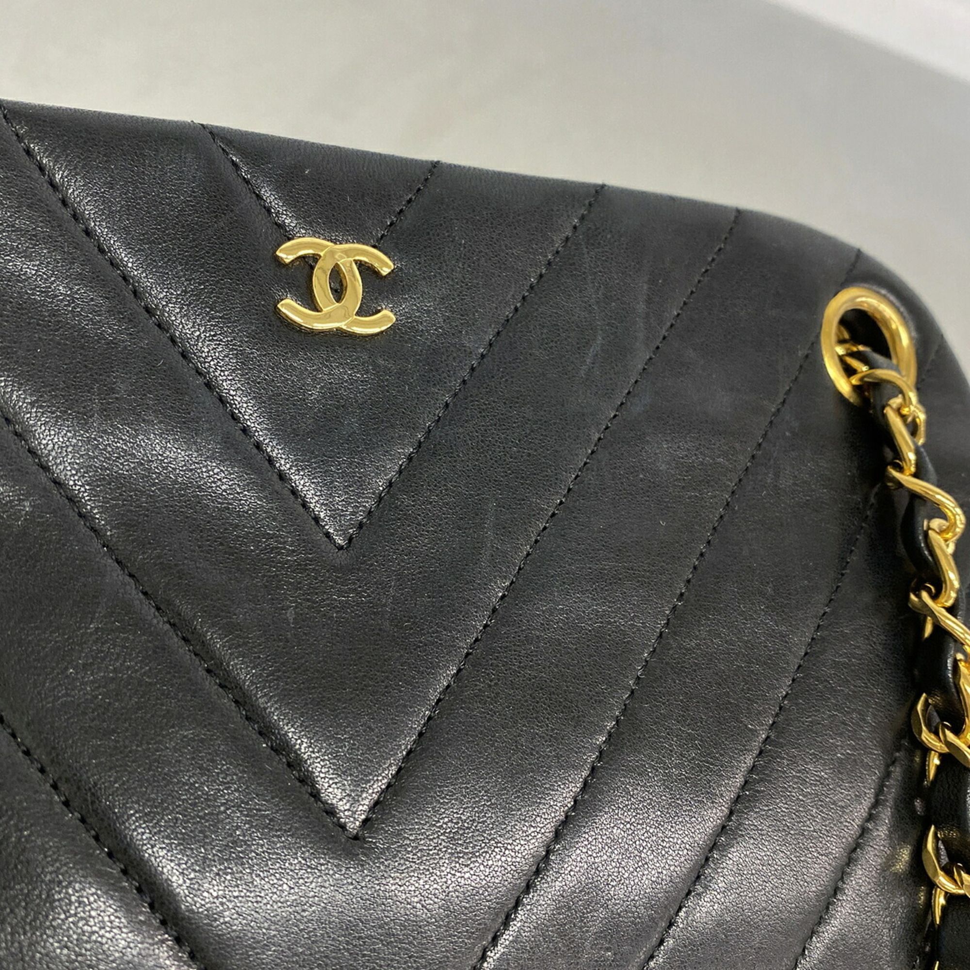Leather Shoulder Bag (Pre-Owned) - Chanel - Modalova