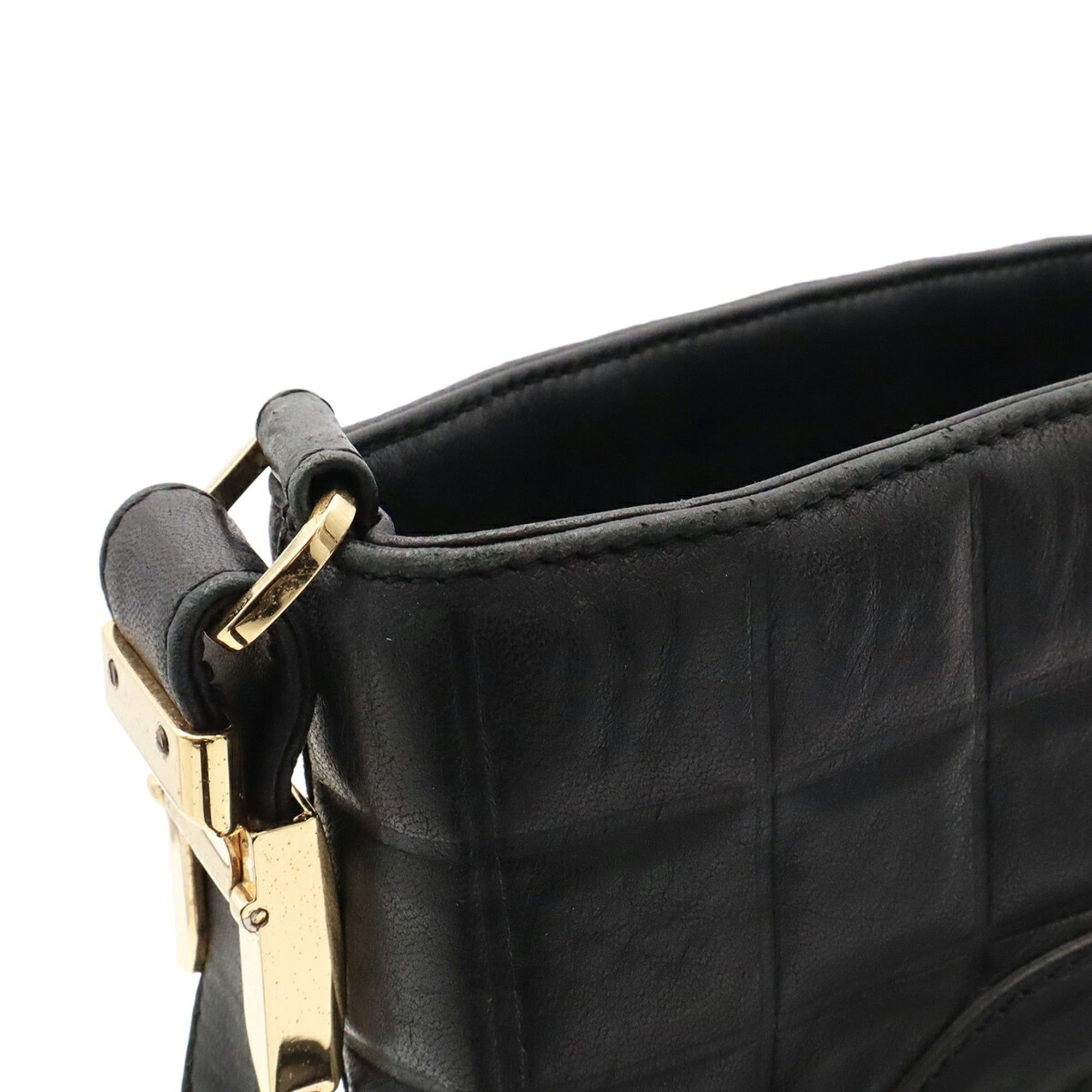 Chocolate Bar Leather Shoulder Bag (Pre-Owned) - Chanel - Modalova