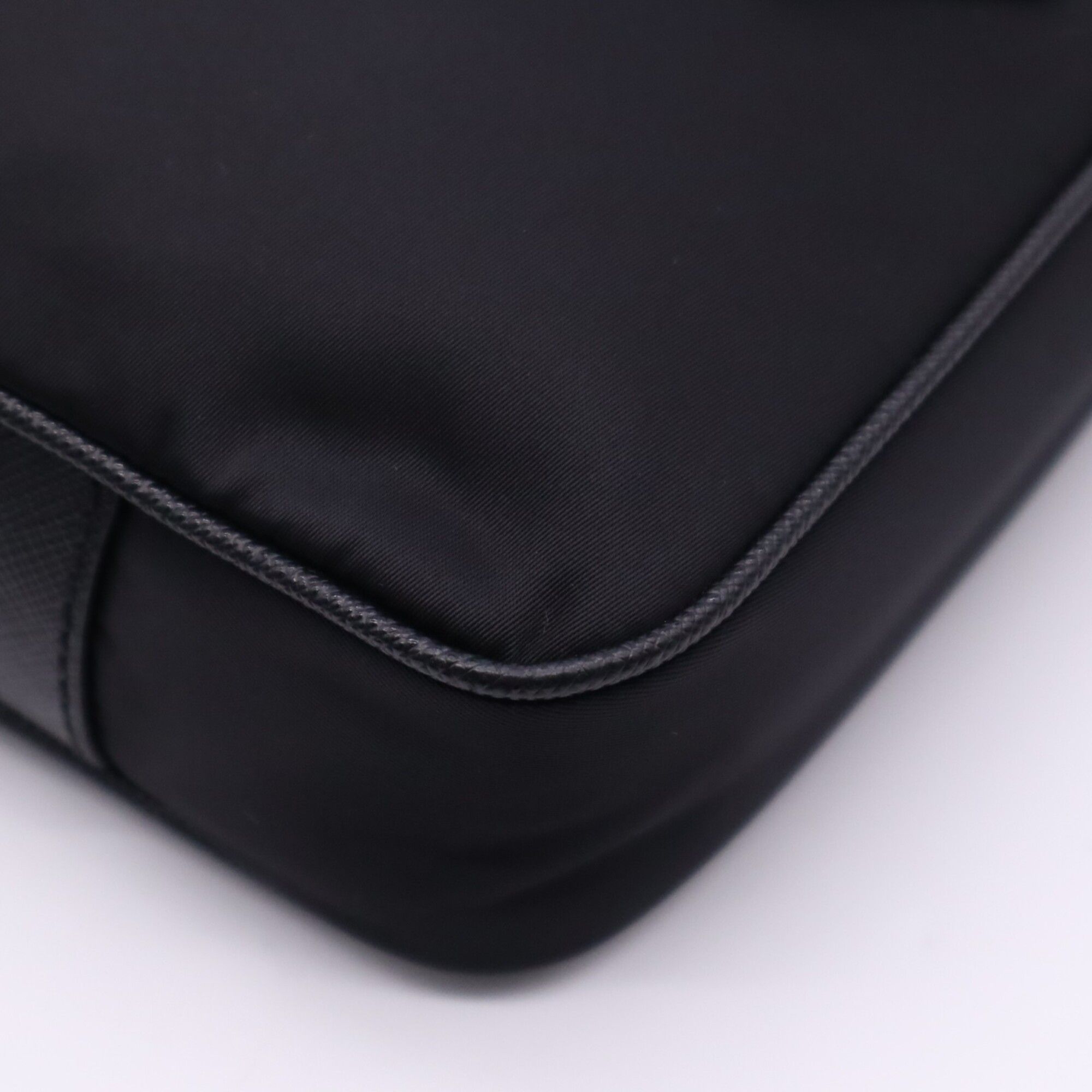 Saffiano Nylon Saffiano Shoulder Bag (Pre-Owned) - Prada - Modalova