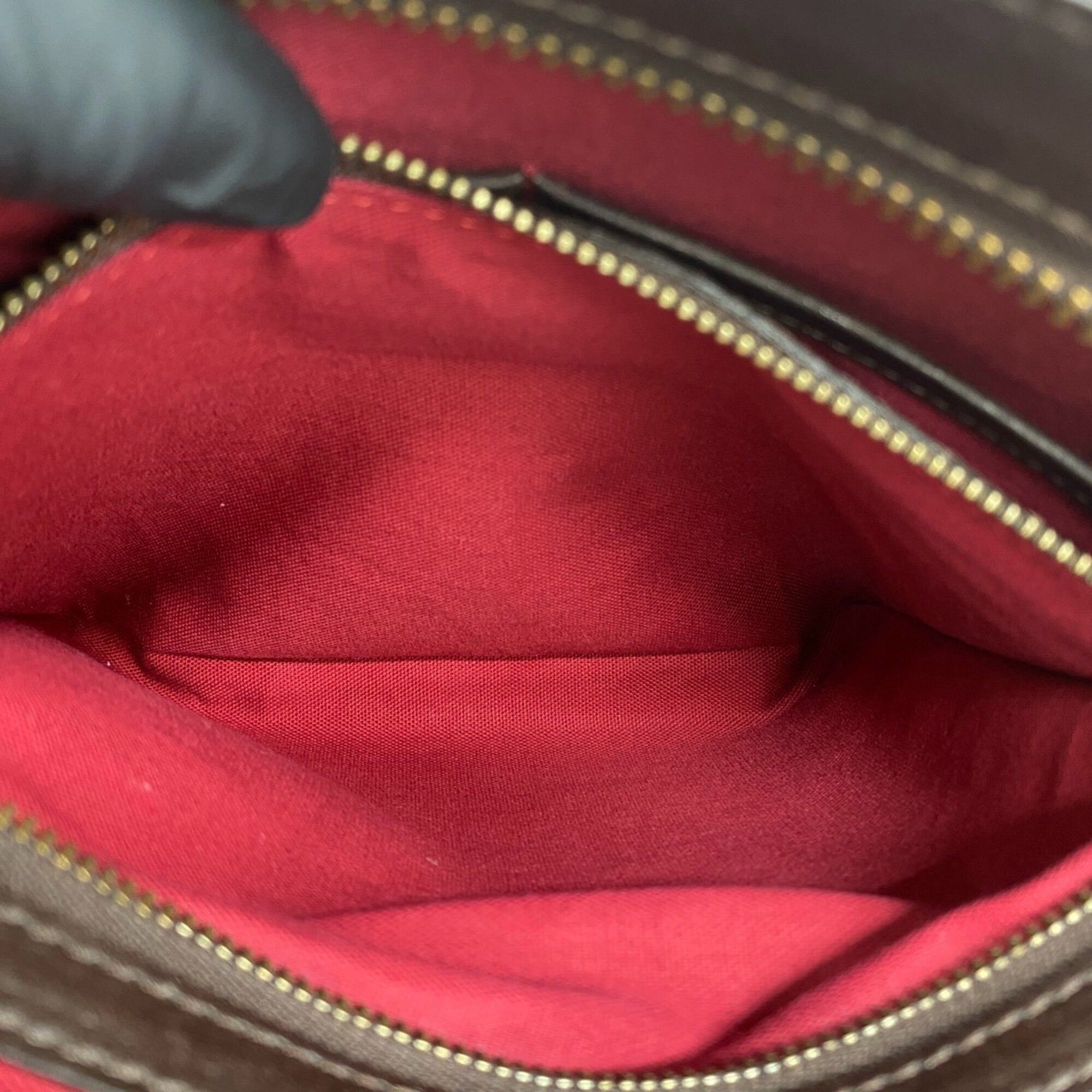 Leather Wool Pochette Shoulder Bag (Pre-Owned) - Burberry - Modalova