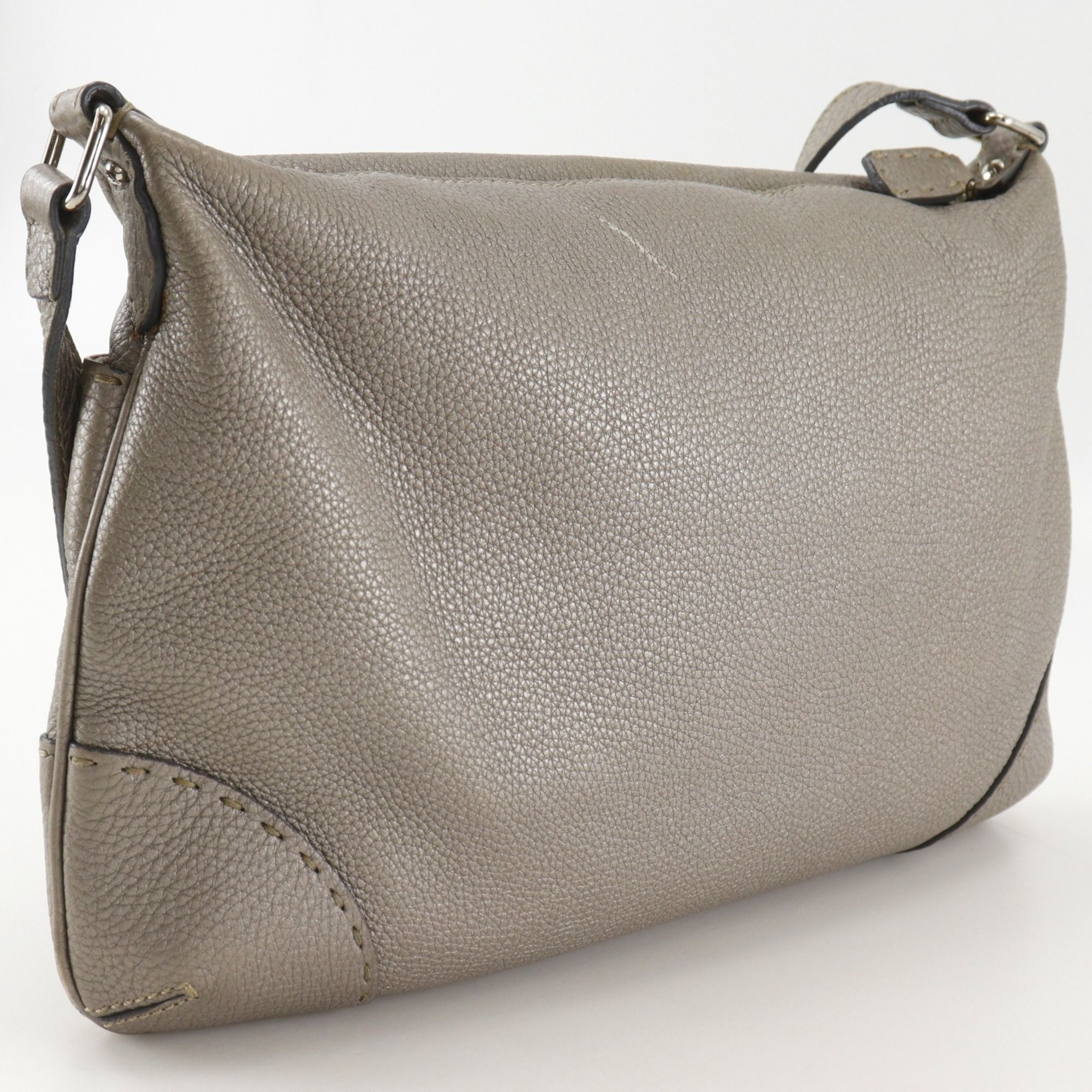 Leather Shoulder Bag (Pre-Owned) - Fendi - Modalova