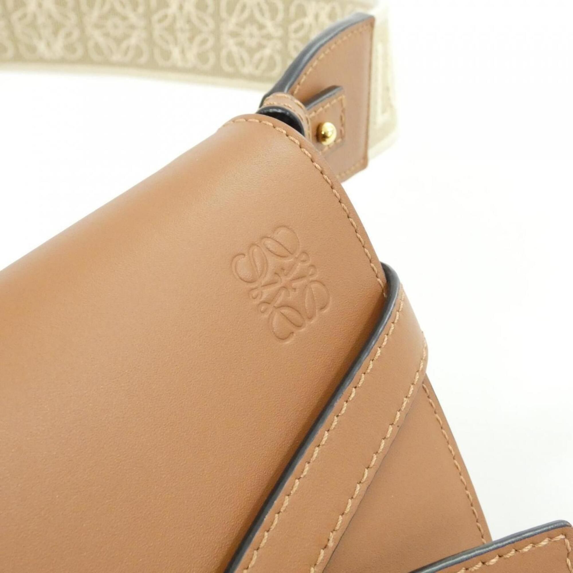 Leather Shoulder Bag (Pre-Owned) - Loewe - Modalova