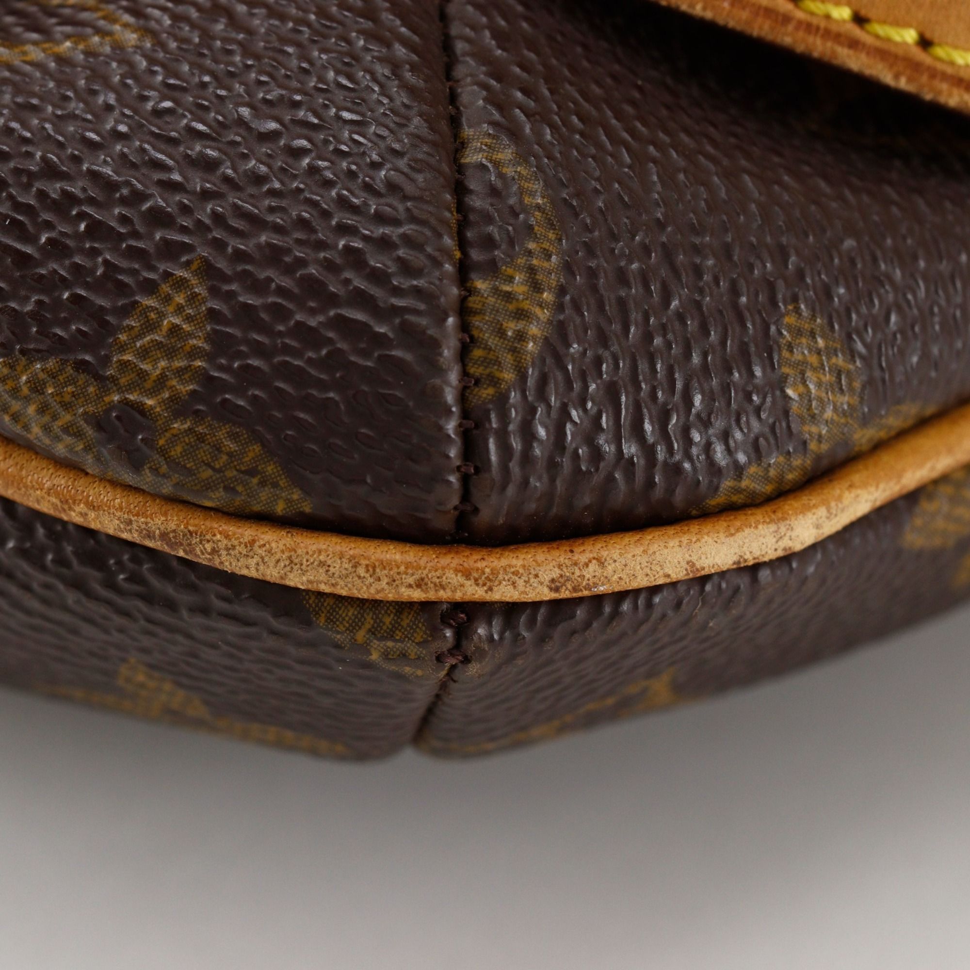 Monogram Canvas Shoulder Bag (Pre-Owned) - Louis Vuitton - Modalova