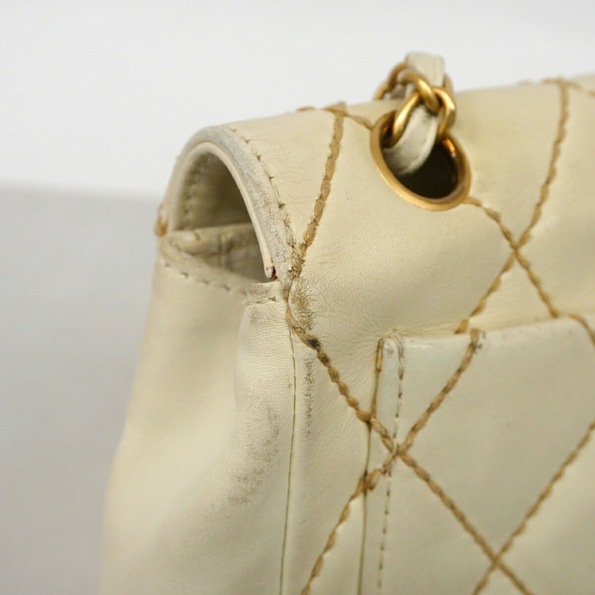 Leather Shoulder Bag (Pre-Owned) - Chanel - Modalova