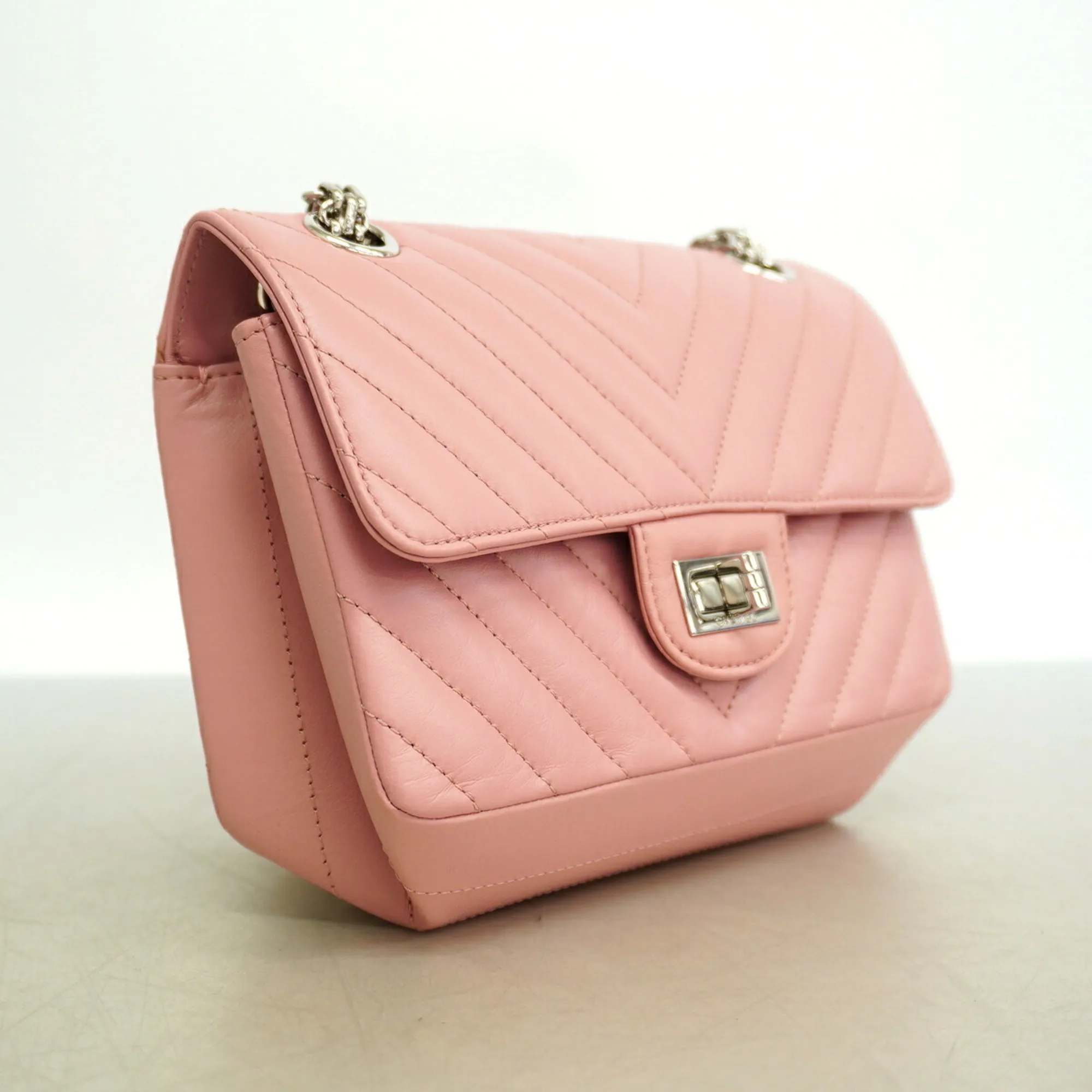 Leather Shoulder Bag (Pre-Owned) - Chanel - Modalova
