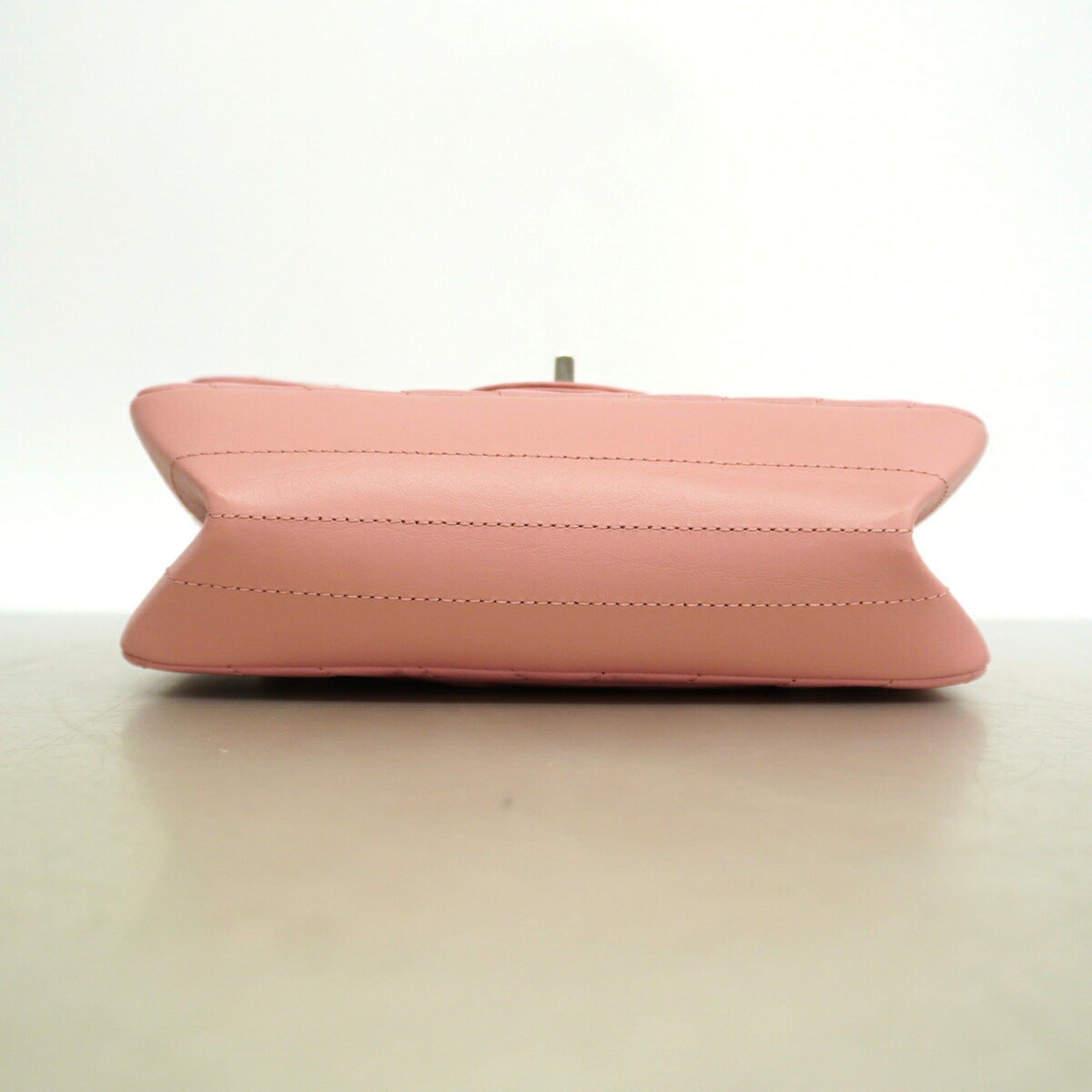 Leather Shoulder Bag (Pre-Owned) - Chanel - Modalova