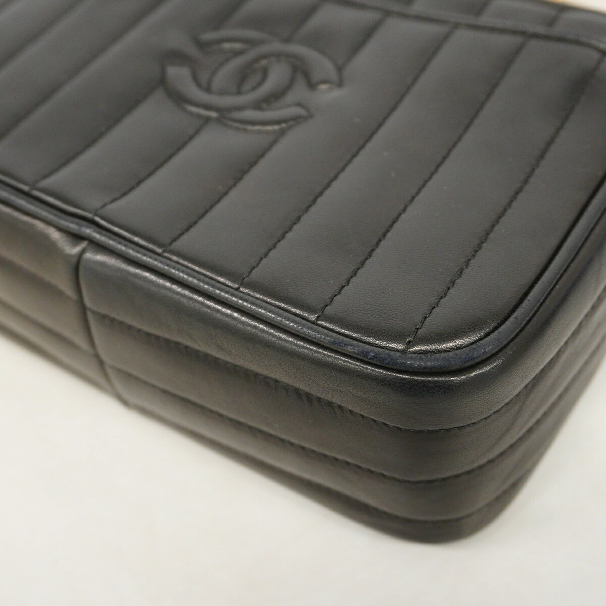 Leather Shoulder Bag (Pre-Owned) - Chanel - Modalova