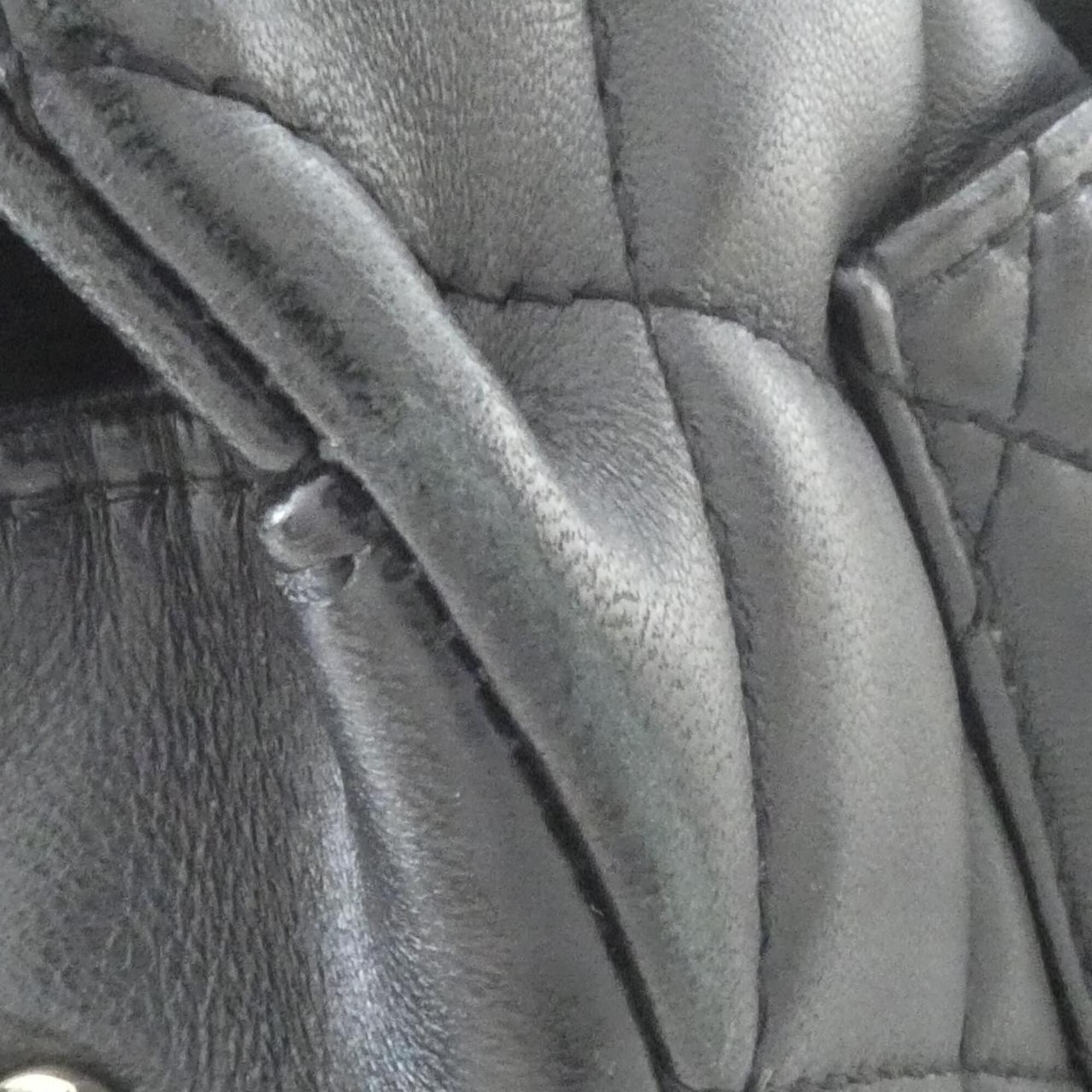 Leather Shoulder Bag (Pre-Owned) - Chanel - Modalova
