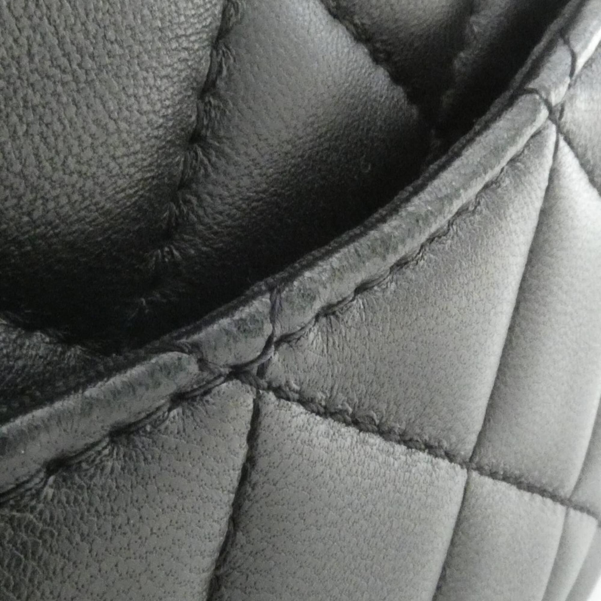 Leather Shoulder Bag (Pre-Owned) - Chanel - Modalova