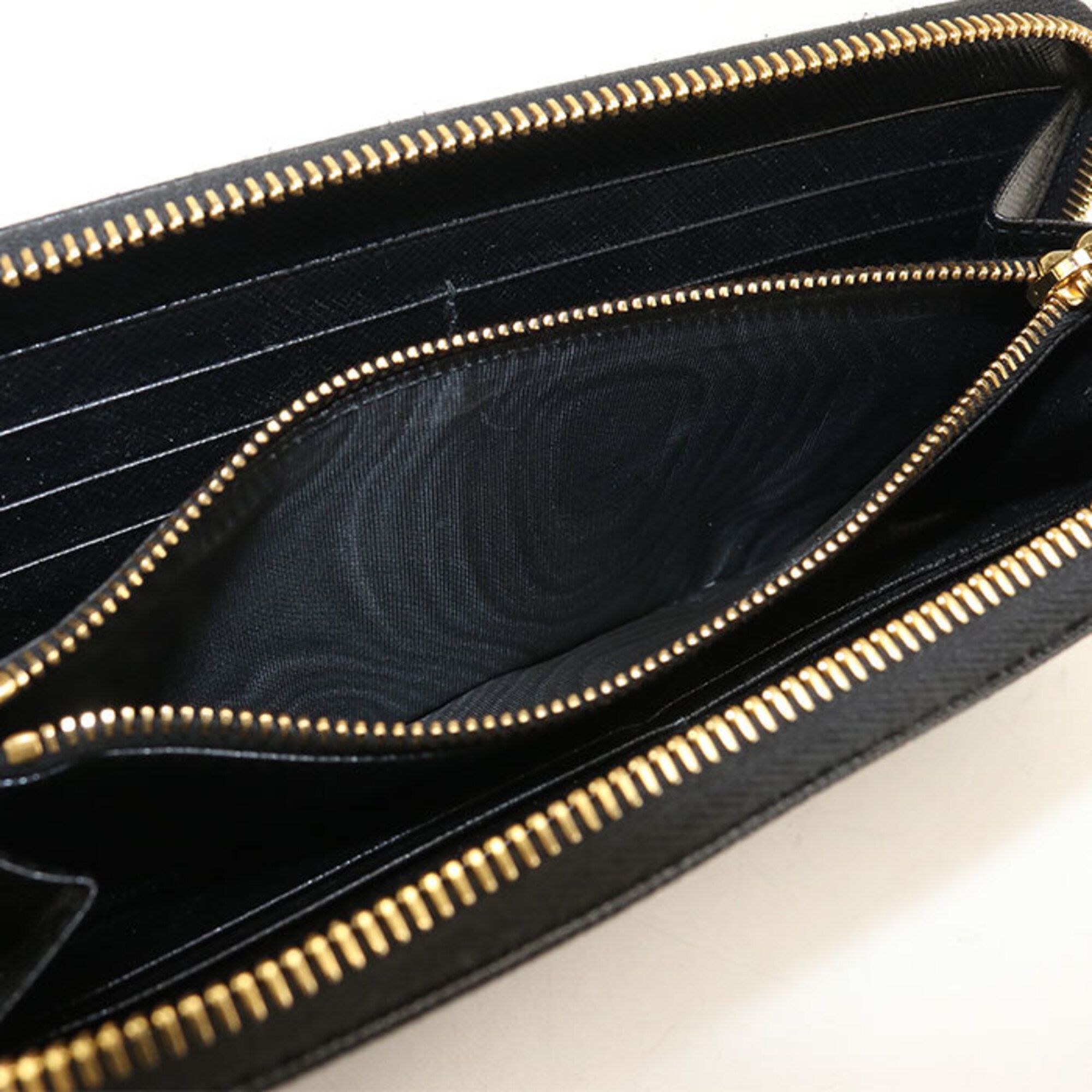 Leather Long Wallet (Bi-Fold) (Pre-Owned) - Prada - Modalova