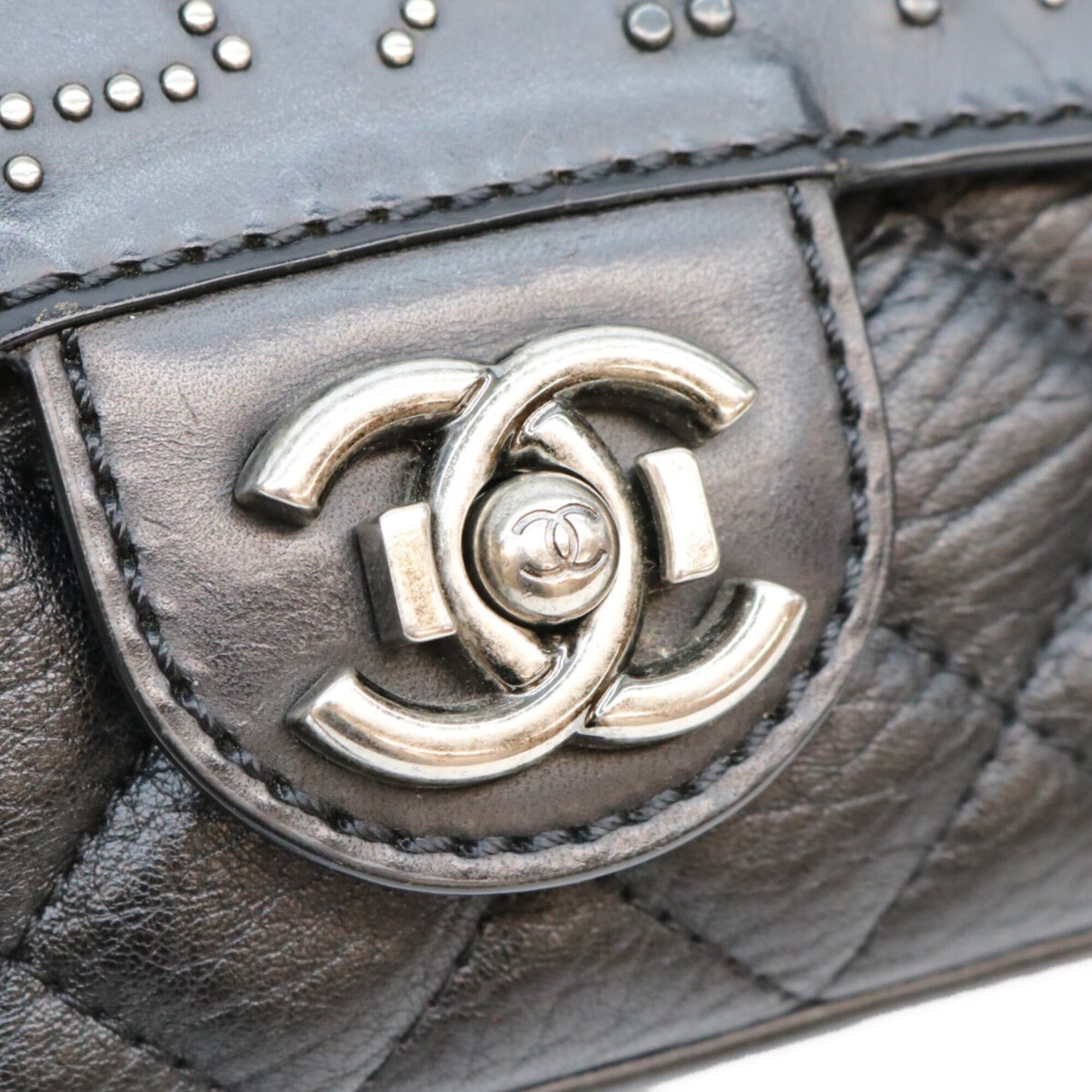 Leather Shoulder Bag (Pre-Owned) - Chanel - Modalova