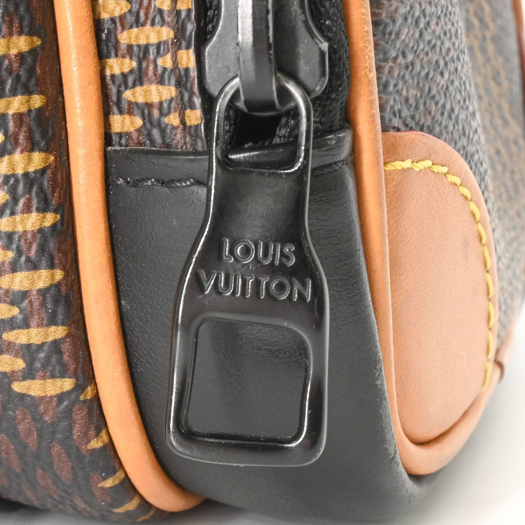 Canvas Shoulder Bag (Pre-Owned) - Louis Vuitton - Modalova