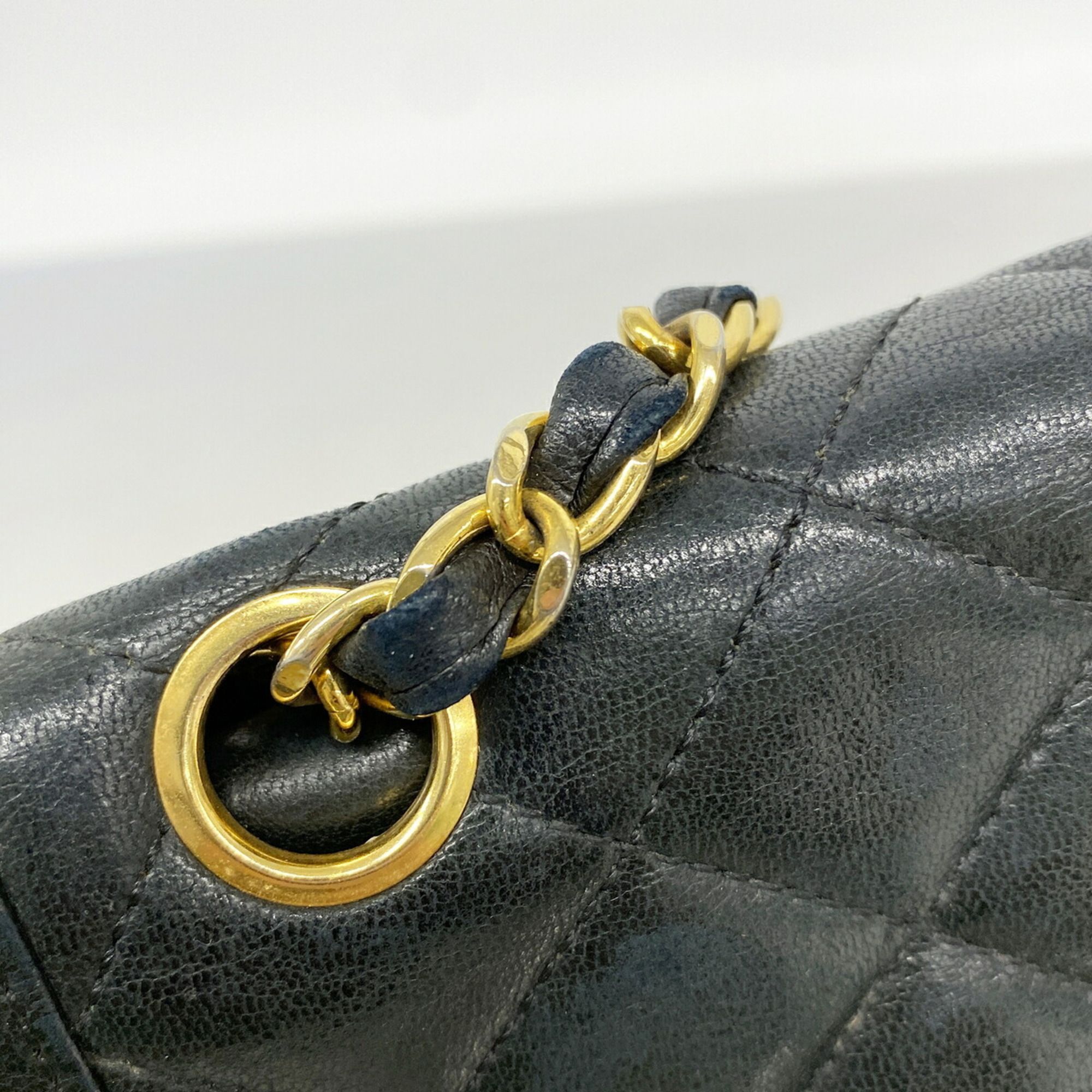 Leather Shoulder Bag (Pre-Owned) - Chanel - Modalova