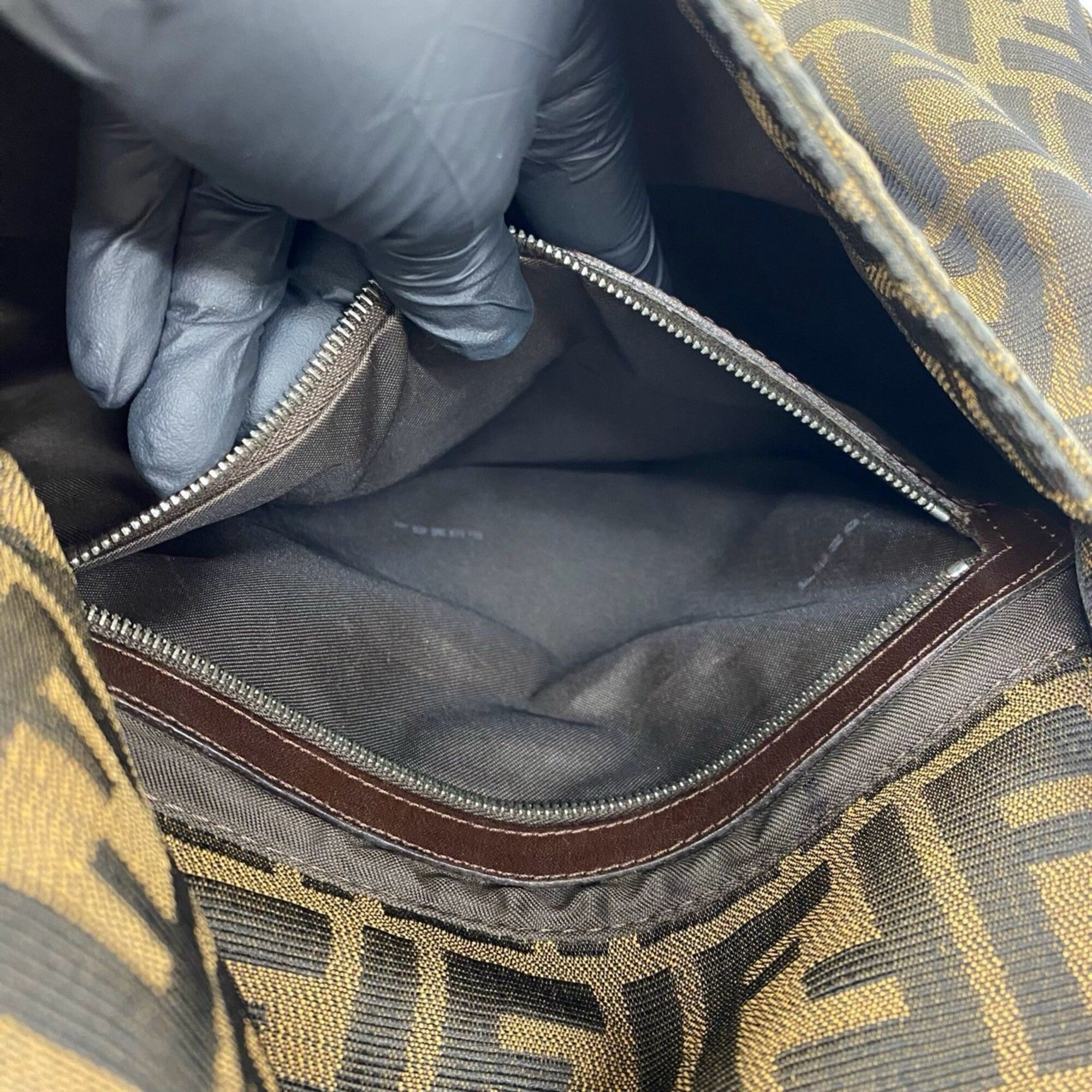 Canvas Leather Shoulder Bag (Pre-Owned) - Fendi - Modalova