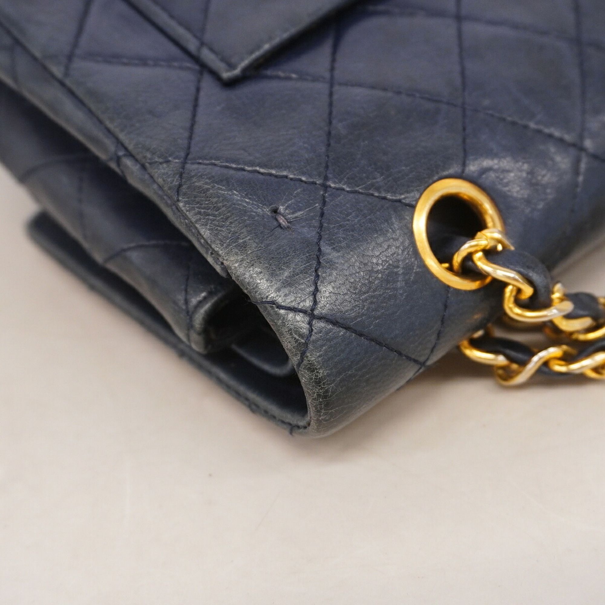 Leather Shoulder Bag (Pre-Owned) - Chanel - Modalova