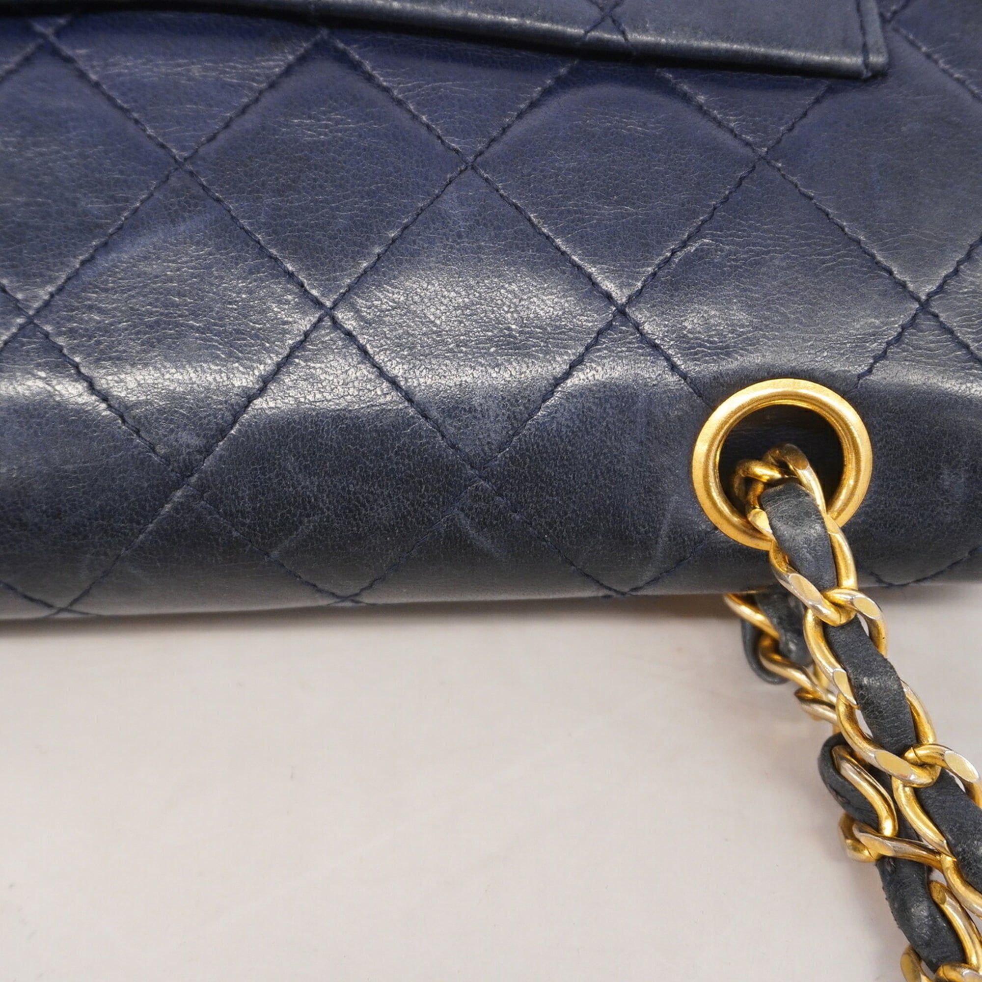 Leather Shoulder Bag (Pre-Owned) - Chanel - Modalova