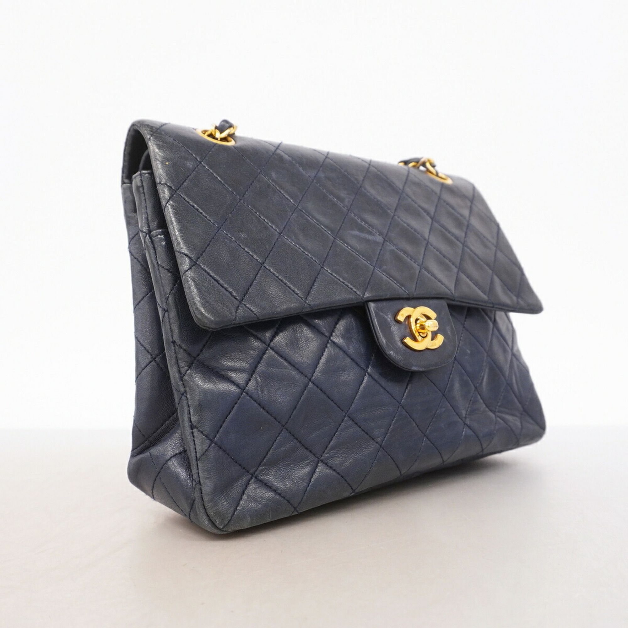 Leather Shoulder Bag (Pre-Owned) - Chanel - Modalova