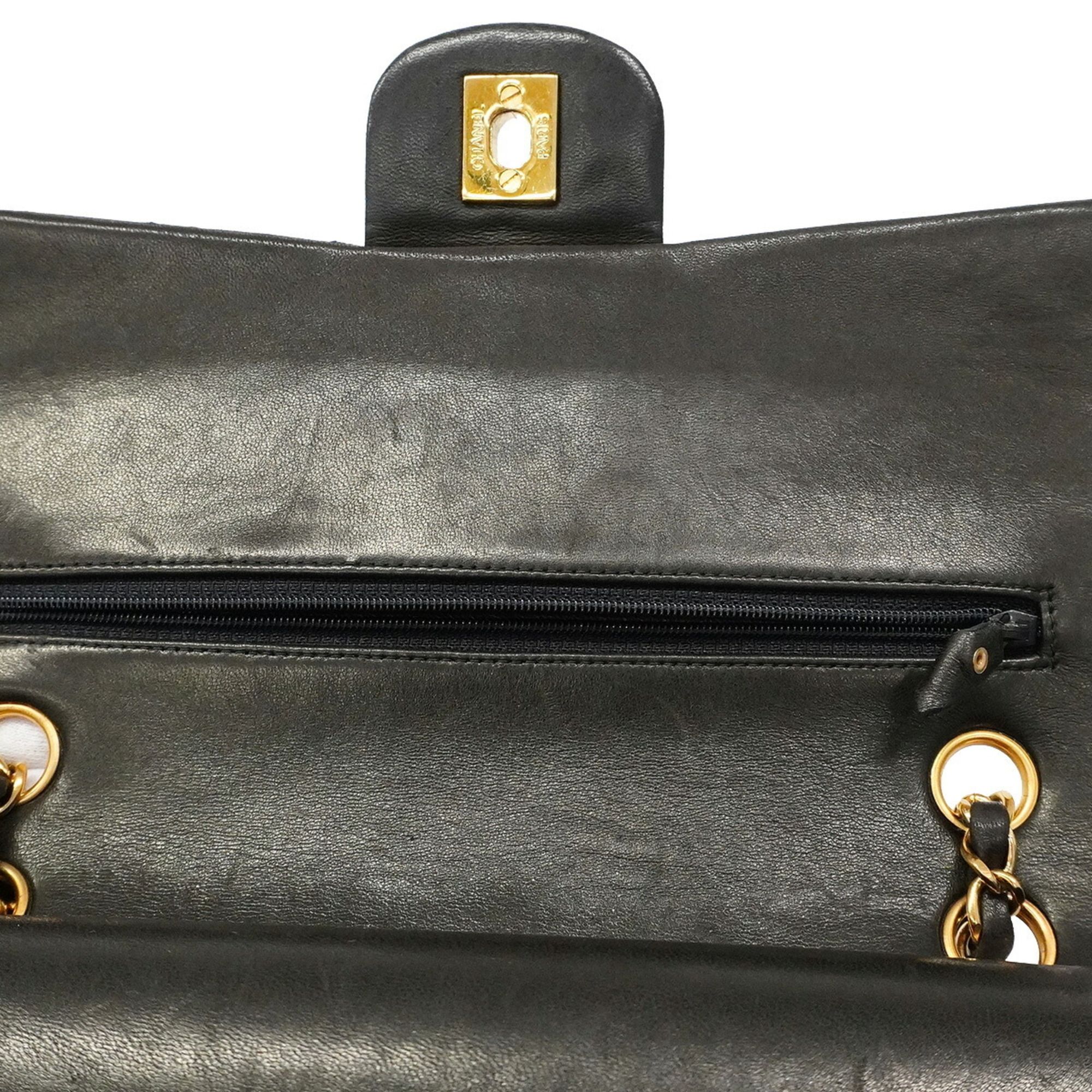 Leather Shoulder Bag (Pre-Owned) - Chanel - Modalova