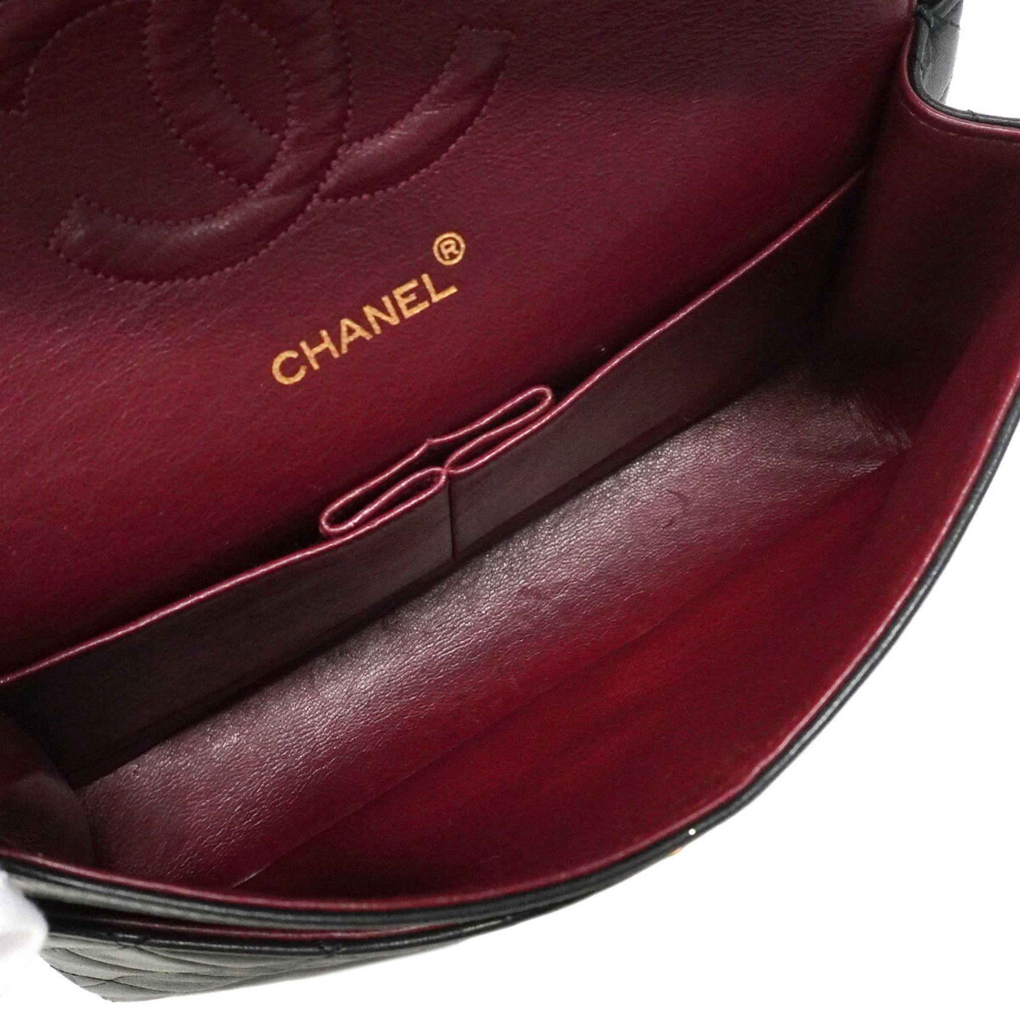 Leather Shoulder Bag (Pre-Owned) - Chanel - Modalova