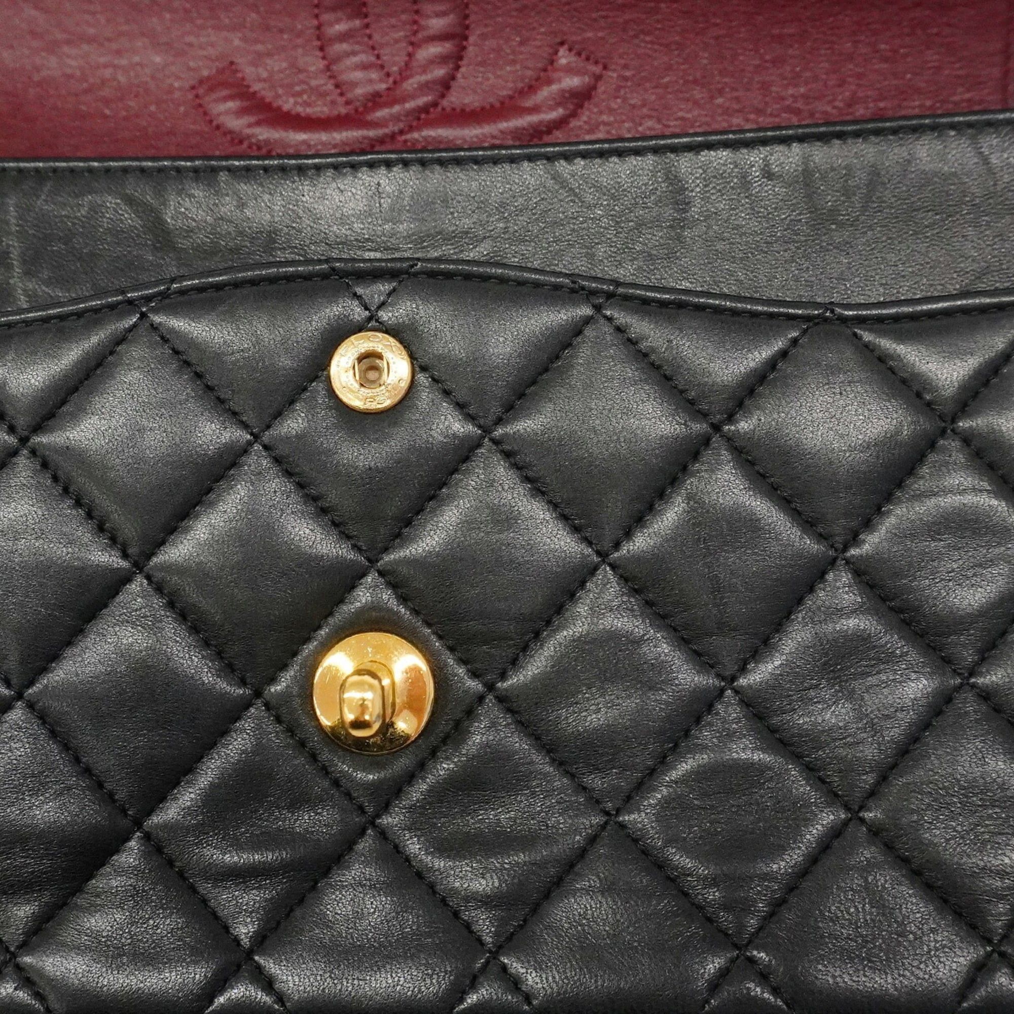Leather Shoulder Bag (Pre-Owned) - Chanel - Modalova